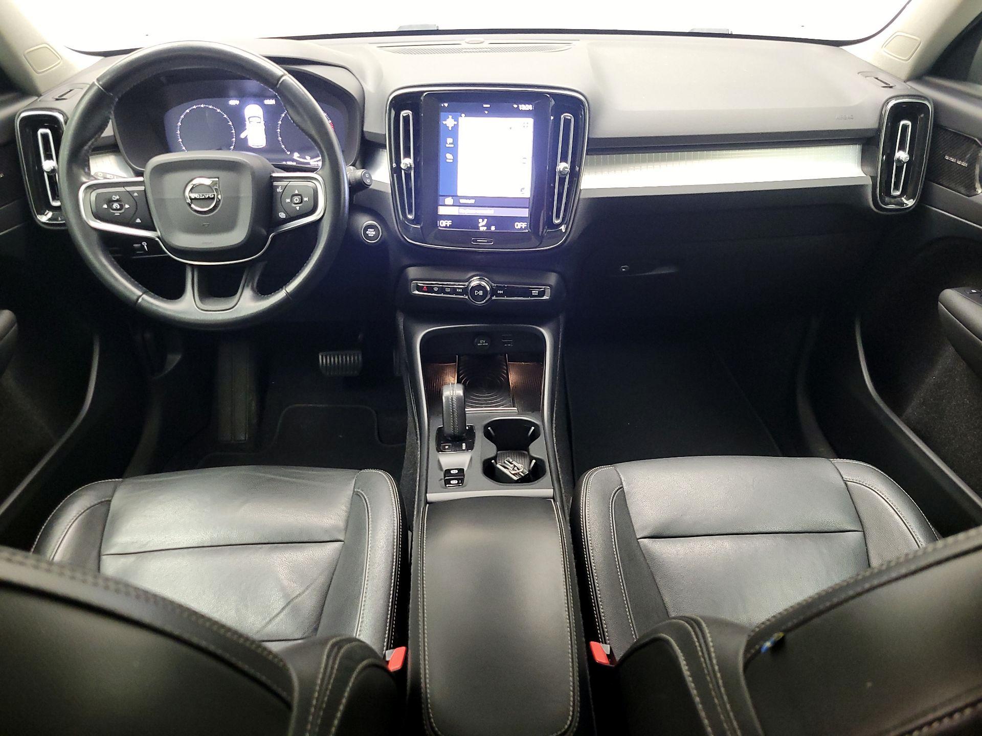 Thumbnail: 2019 Volvo XC40 - 9