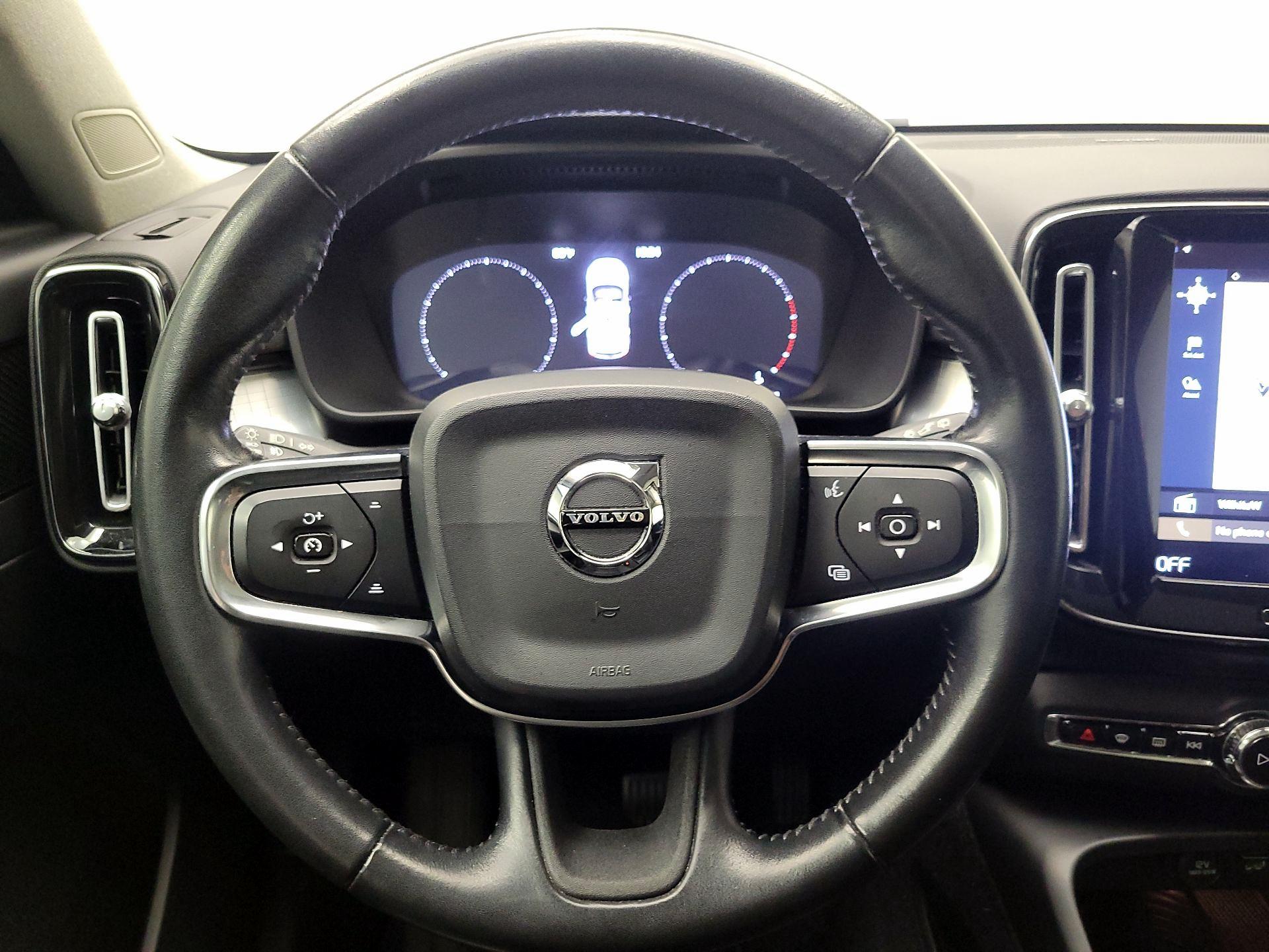 Thumbnail: 2019 Volvo XC40 - 10