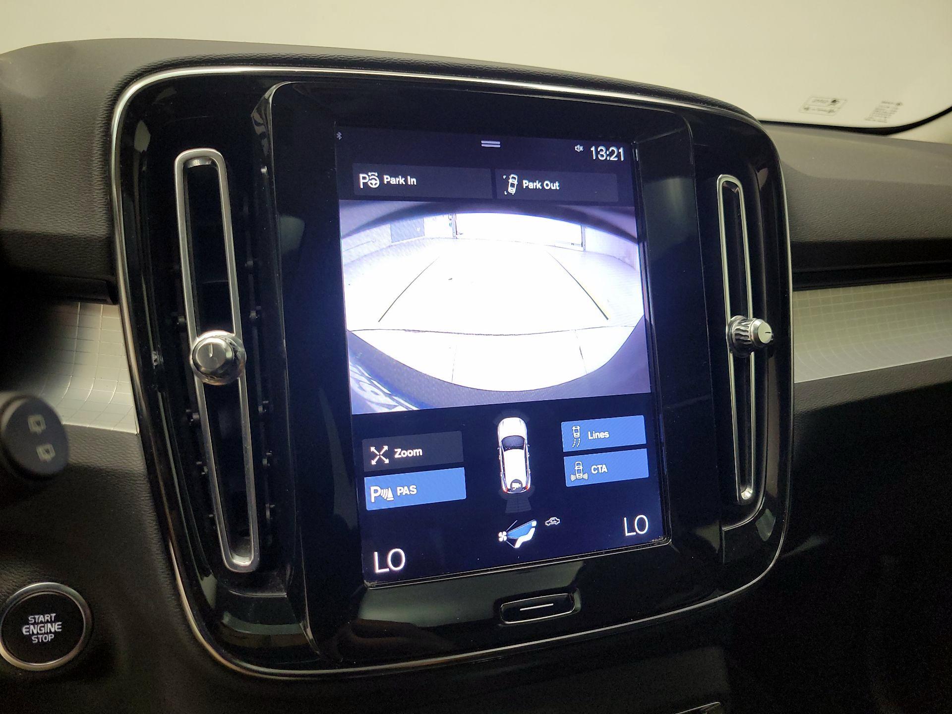 Thumbnail: 2019 Volvo XC40 - 15