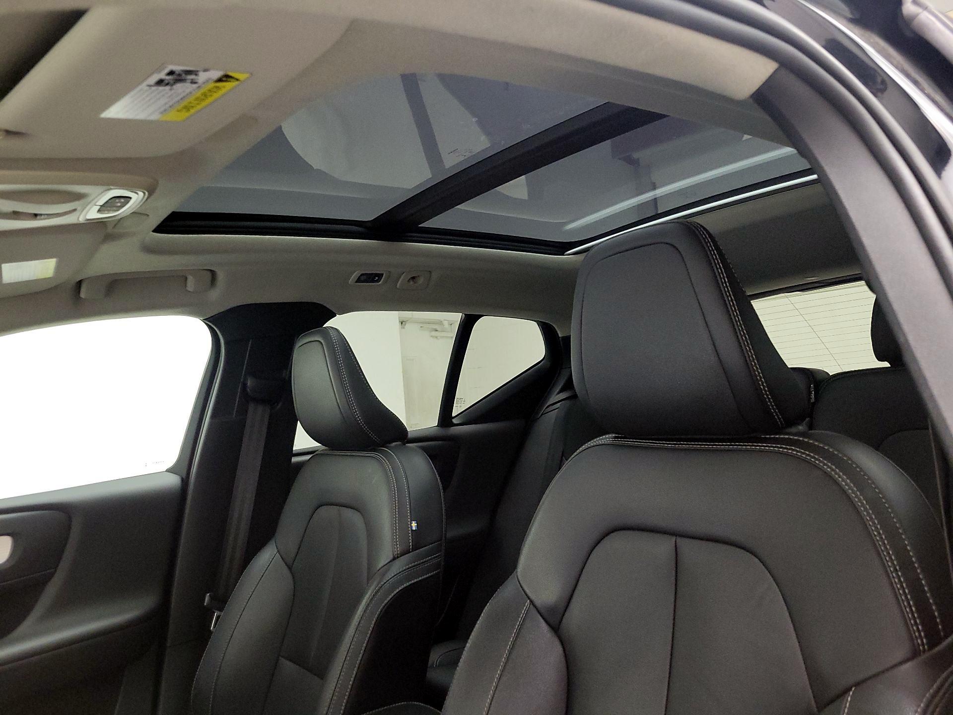 Thumbnail: 2019 Volvo XC40 - 20