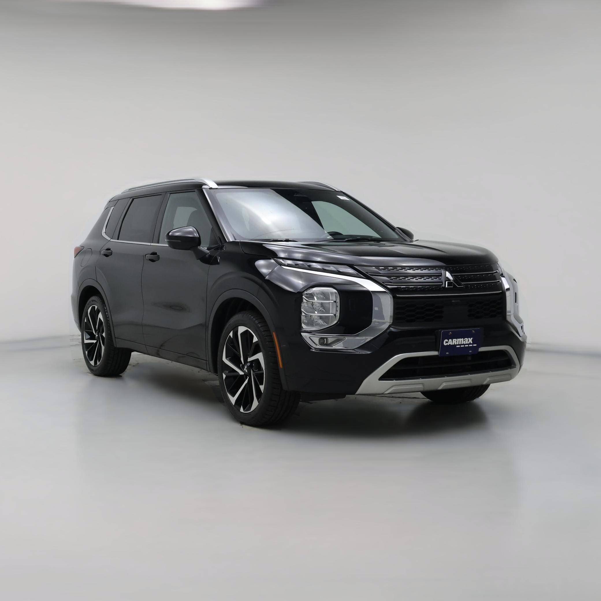 Thumbnail: 2022 Mitsubishi Outlander - 1
