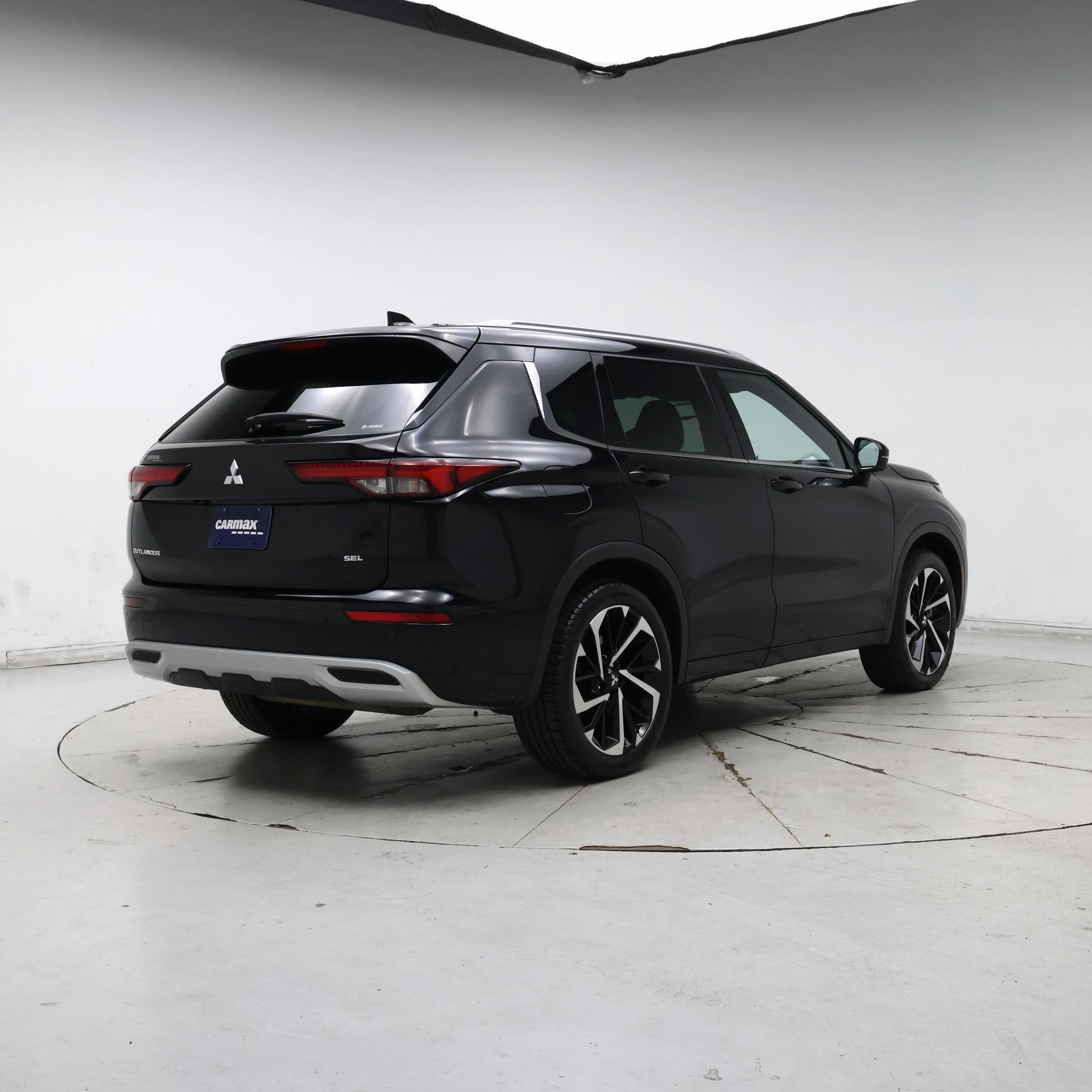 Thumbnail: 2022 Mitsubishi Outlander - 8