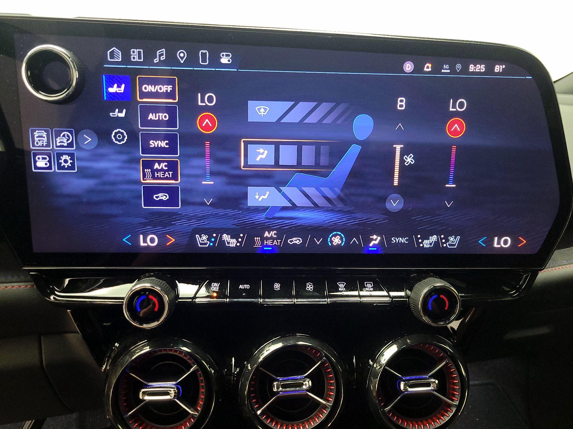 Thumbnail: 2025 Chevrolet Blazer EV - 17