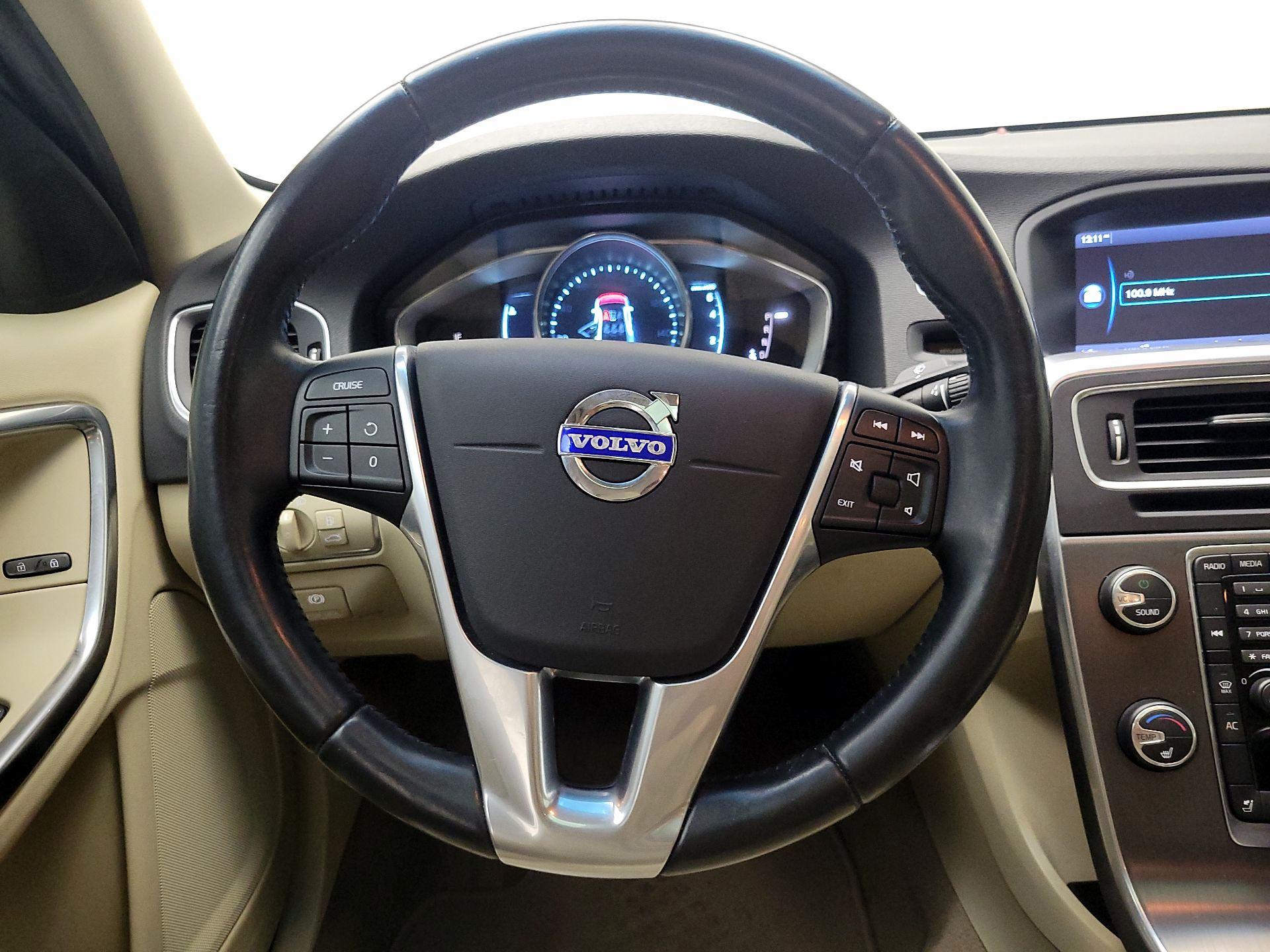 Thumbnail: 2014 Volvo S60 - 10