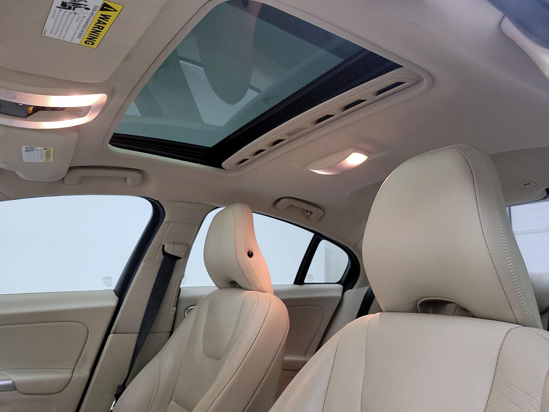Thumbnail: 2014 Volvo S60 - 18