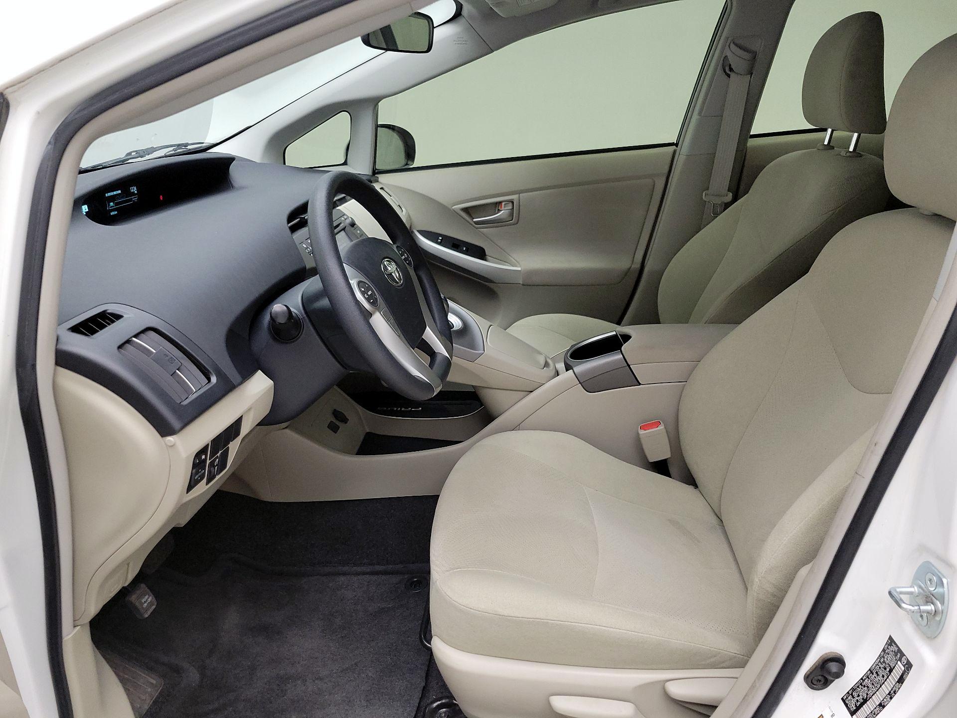 Thumbnail: 2015 Toyota Prius - 11