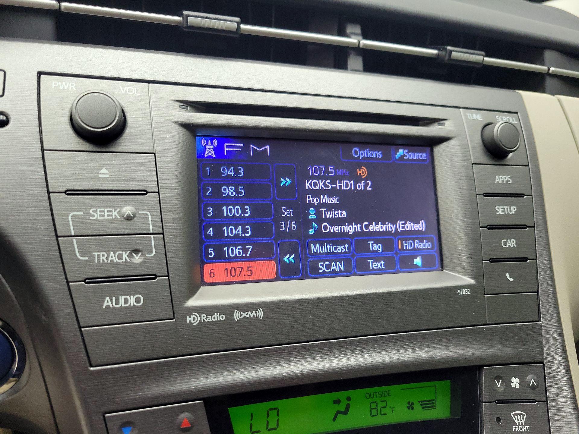 Thumbnail: 2015 Toyota Prius - 15