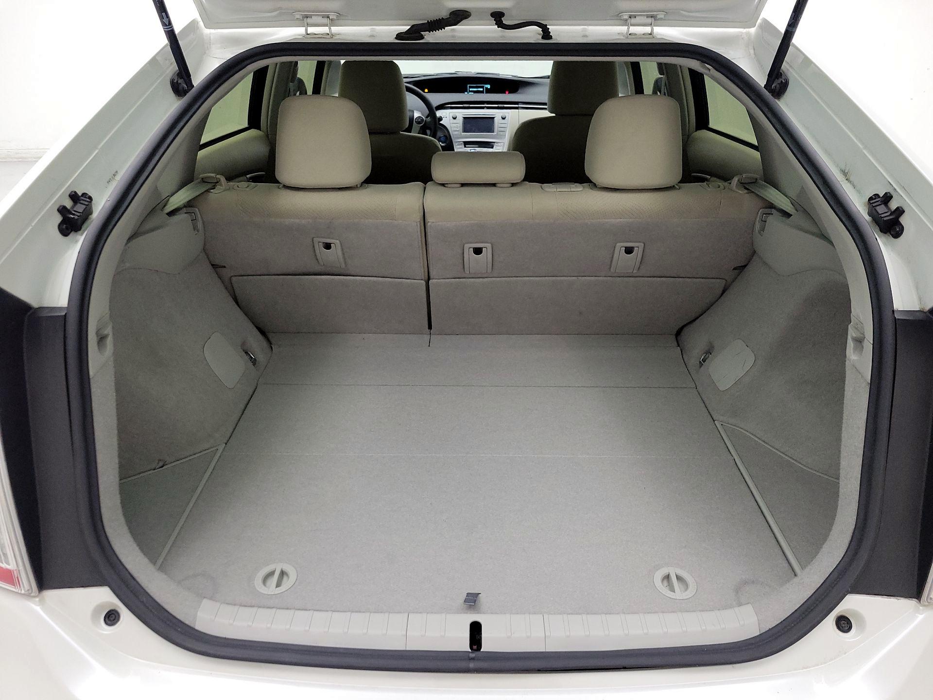 Thumbnail: 2015 Toyota Prius - 20