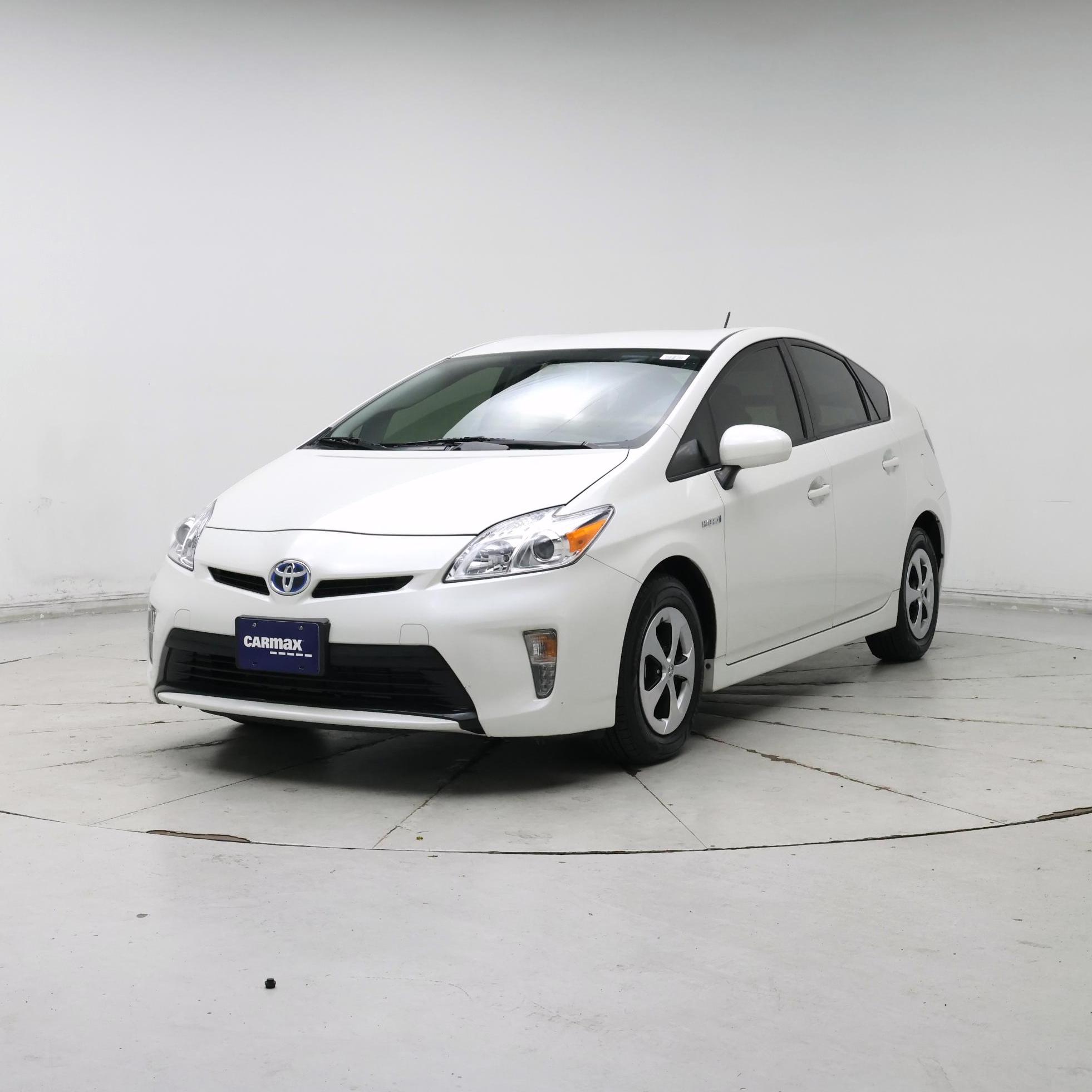 Thumbnail: 2015 Toyota Prius - 4