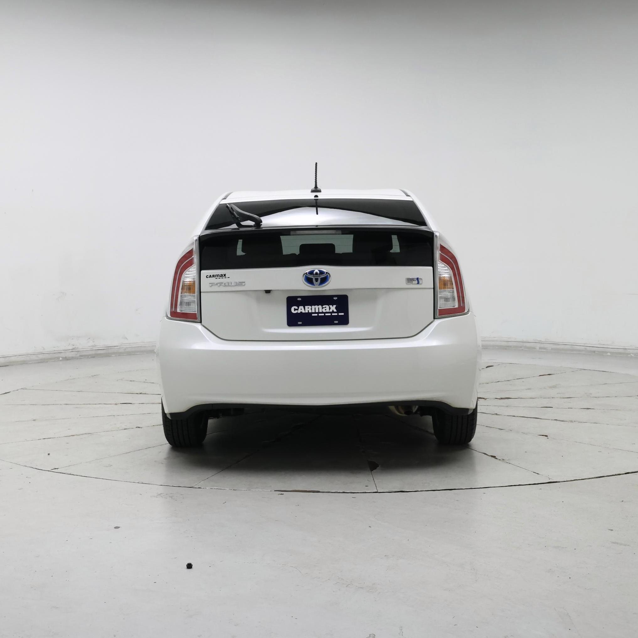 Thumbnail: 2015 Toyota Prius - 6