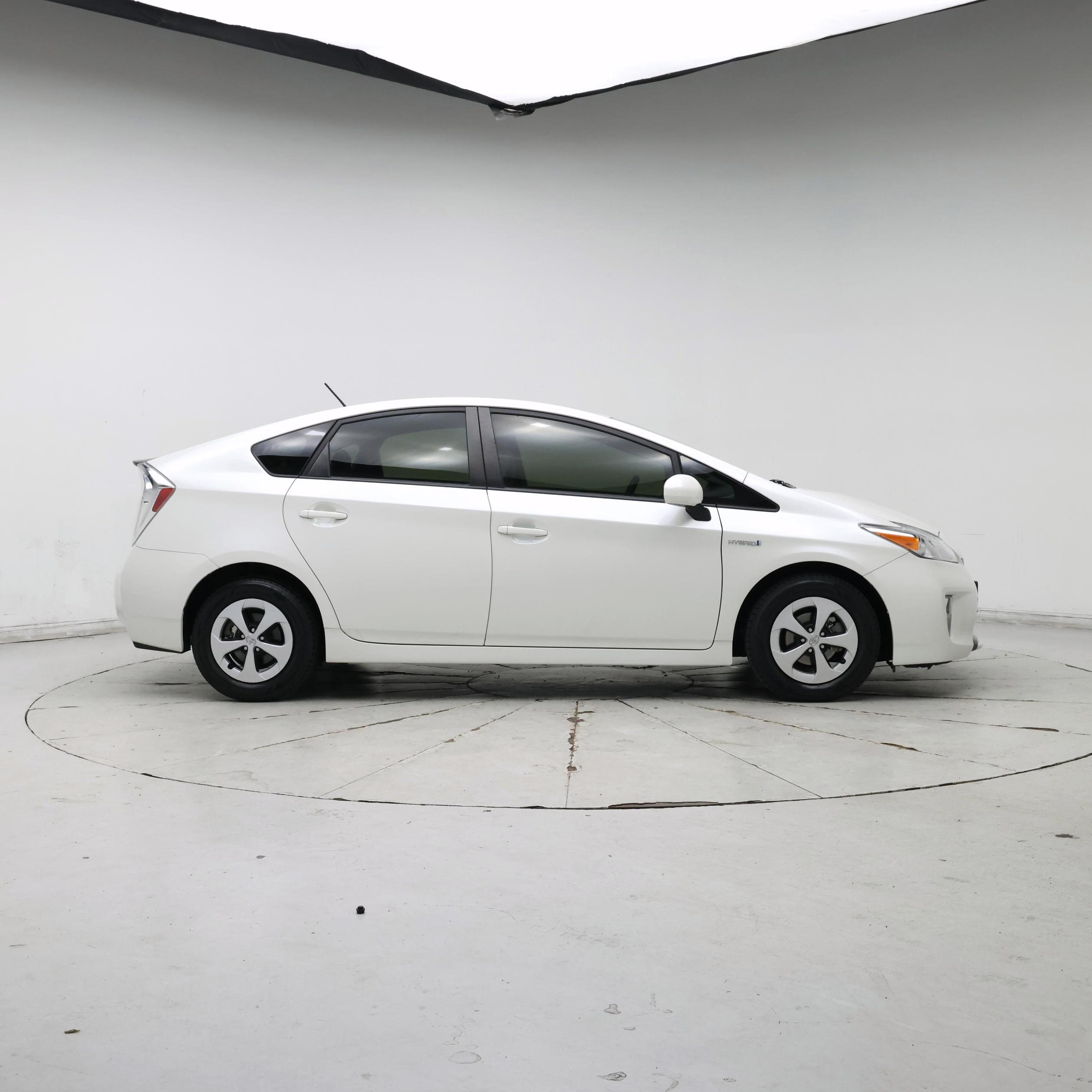 Thumbnail: 2015 Toyota Prius - 7