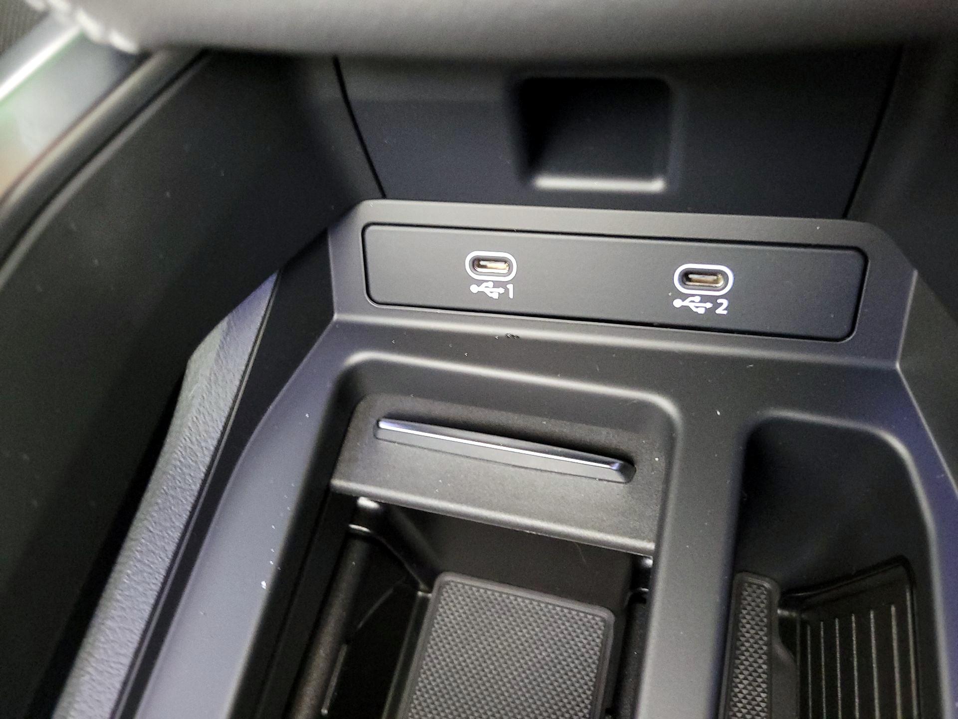 Thumbnail: 2024 Audi Q8 e-tron - 19