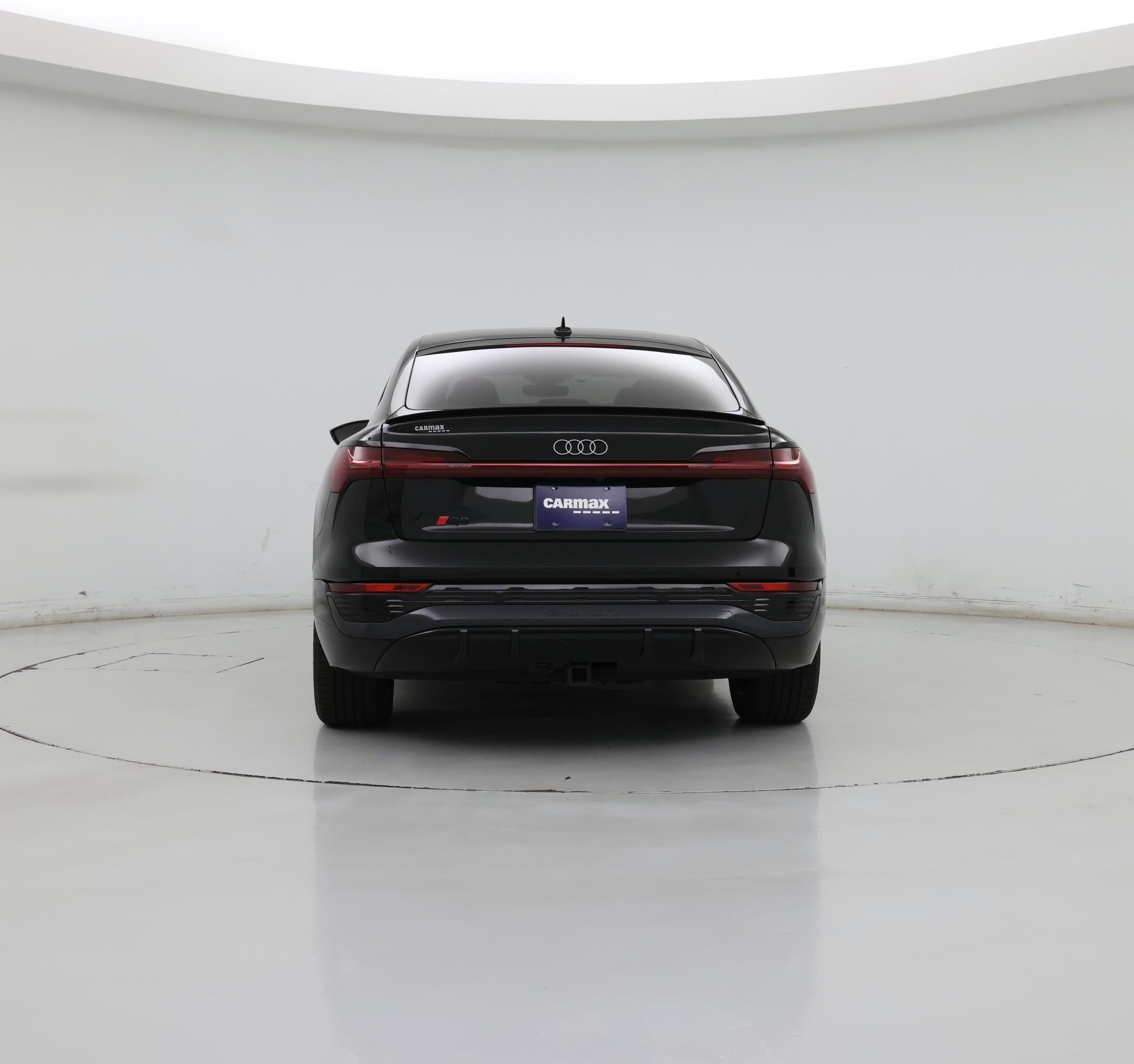 Thumbnail: 2024 Audi Q8 e-tron - 6