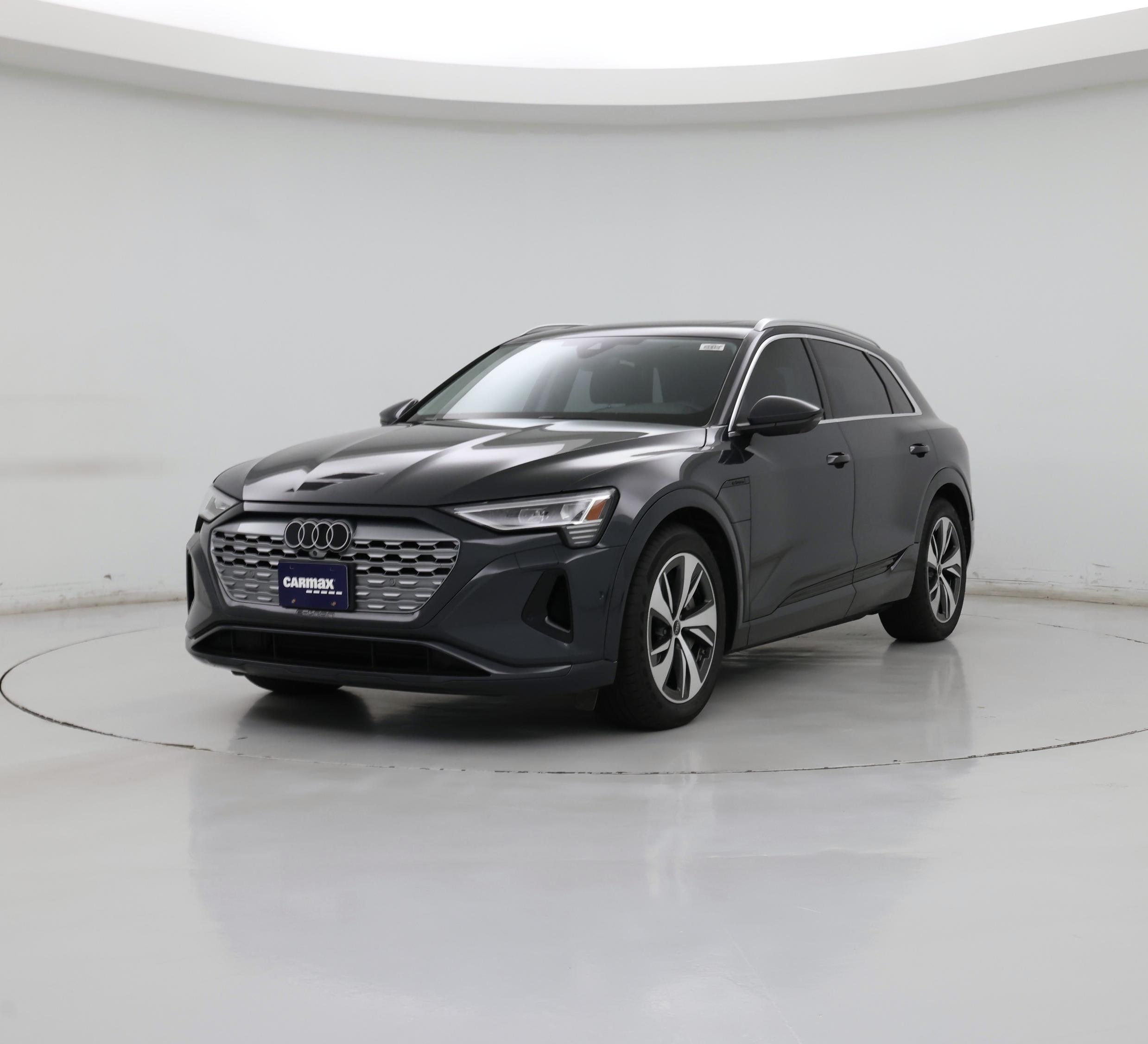 Thumbnail: 2024 Audi Q8 e-tron - 4