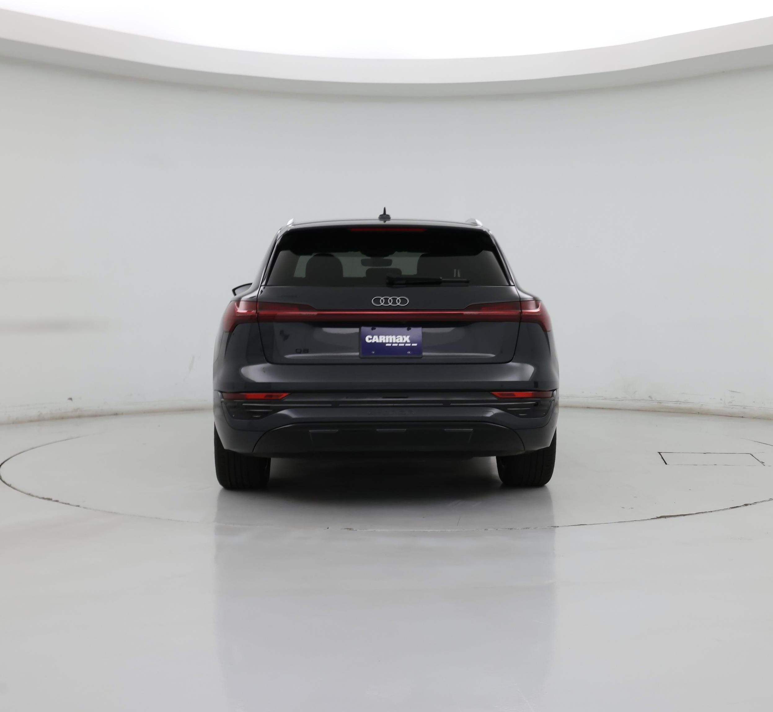 Thumbnail: 2024 Audi Q8 e-tron - 6