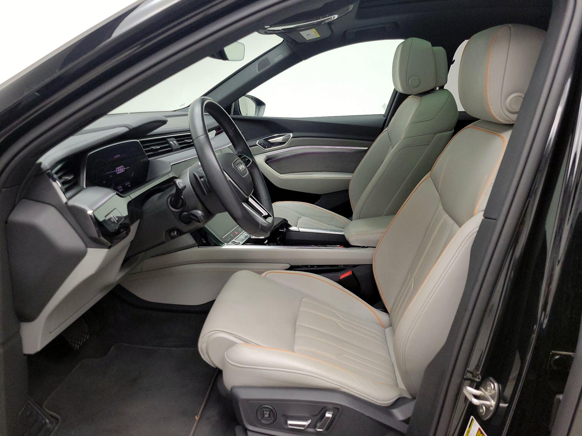 Thumbnail: 2024 Audi Q8 e-tron - 11