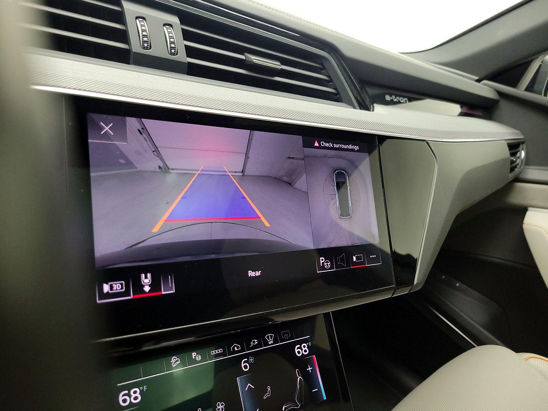 Thumbnail: 2024 Audi Q8 e-tron - 15