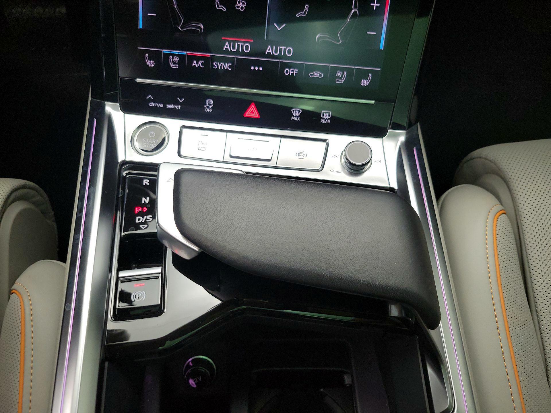 Thumbnail: 2024 Audi Q8 e-tron - 18