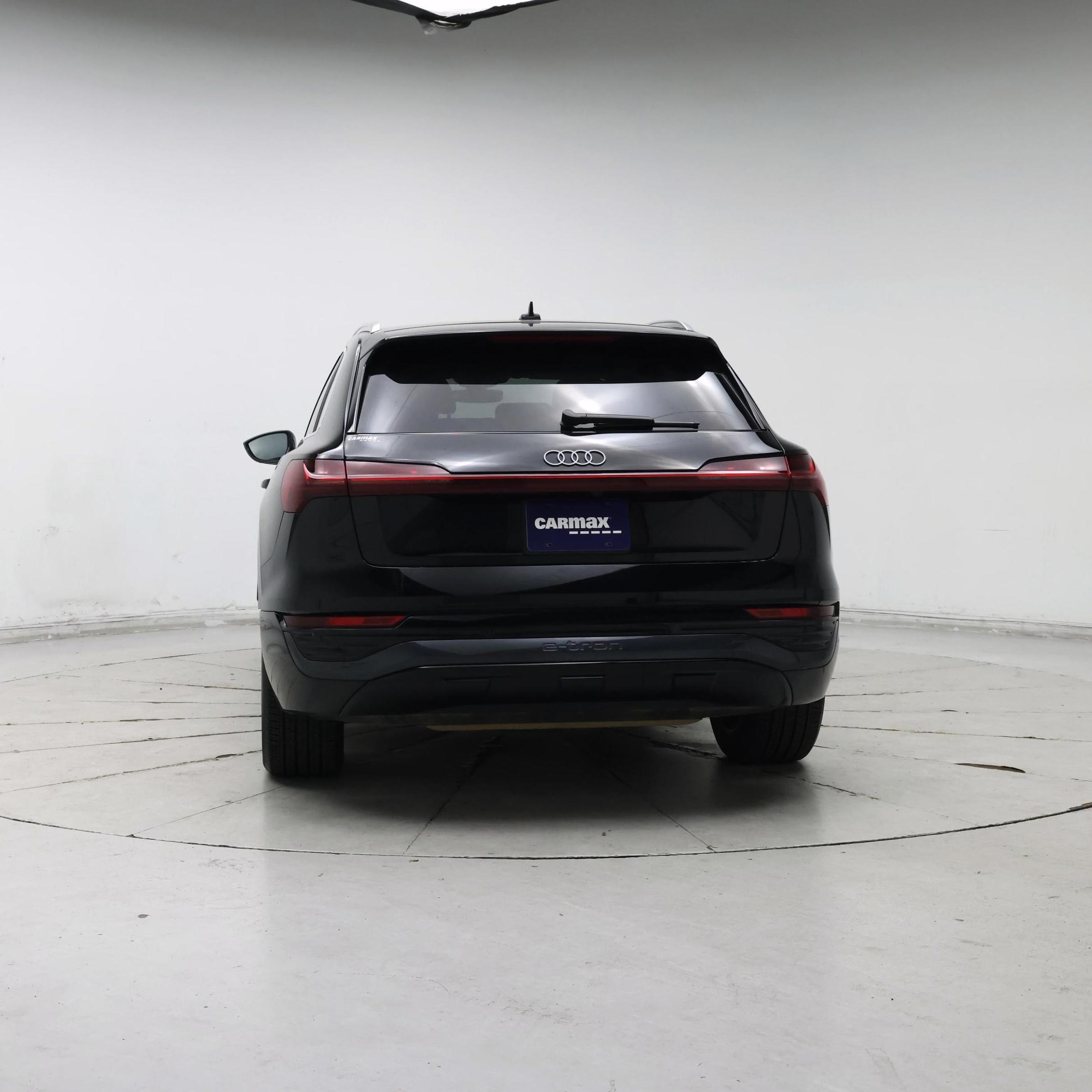 Thumbnail: 2024 Audi Q8 e-tron - 6