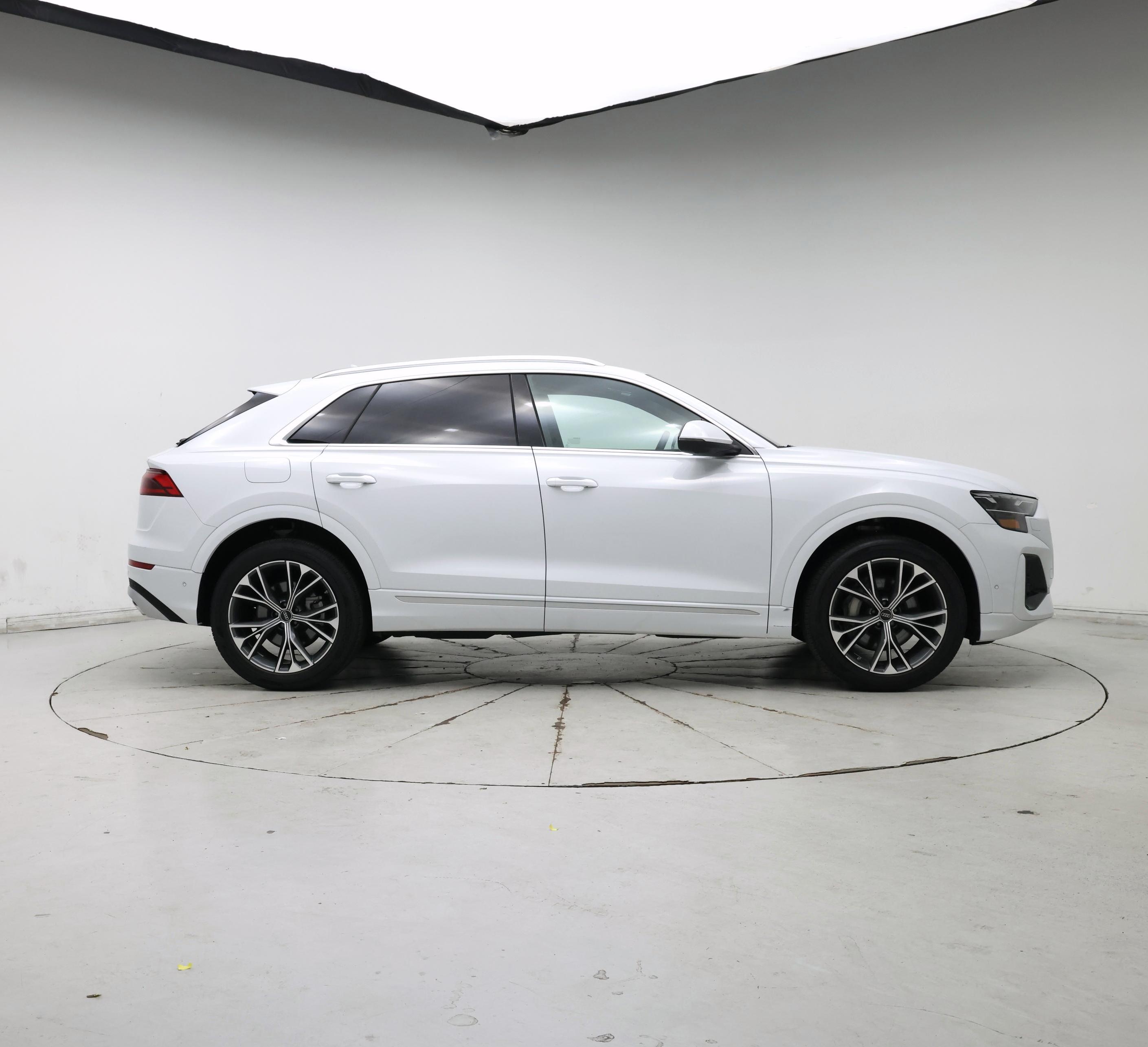 Thumbnail: 2024 Audi Q8 - 7