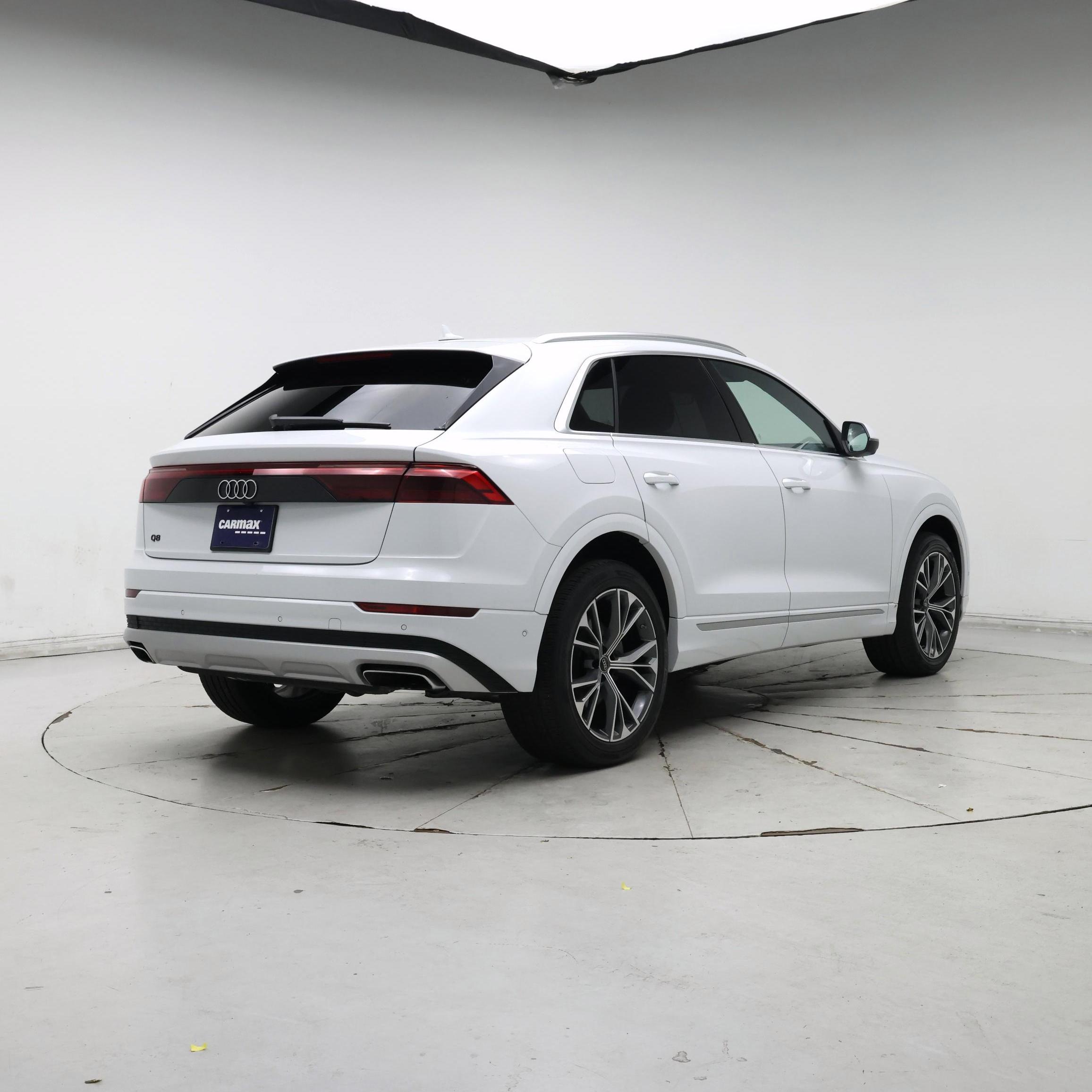 Thumbnail: 2024 Audi Q8 - 8