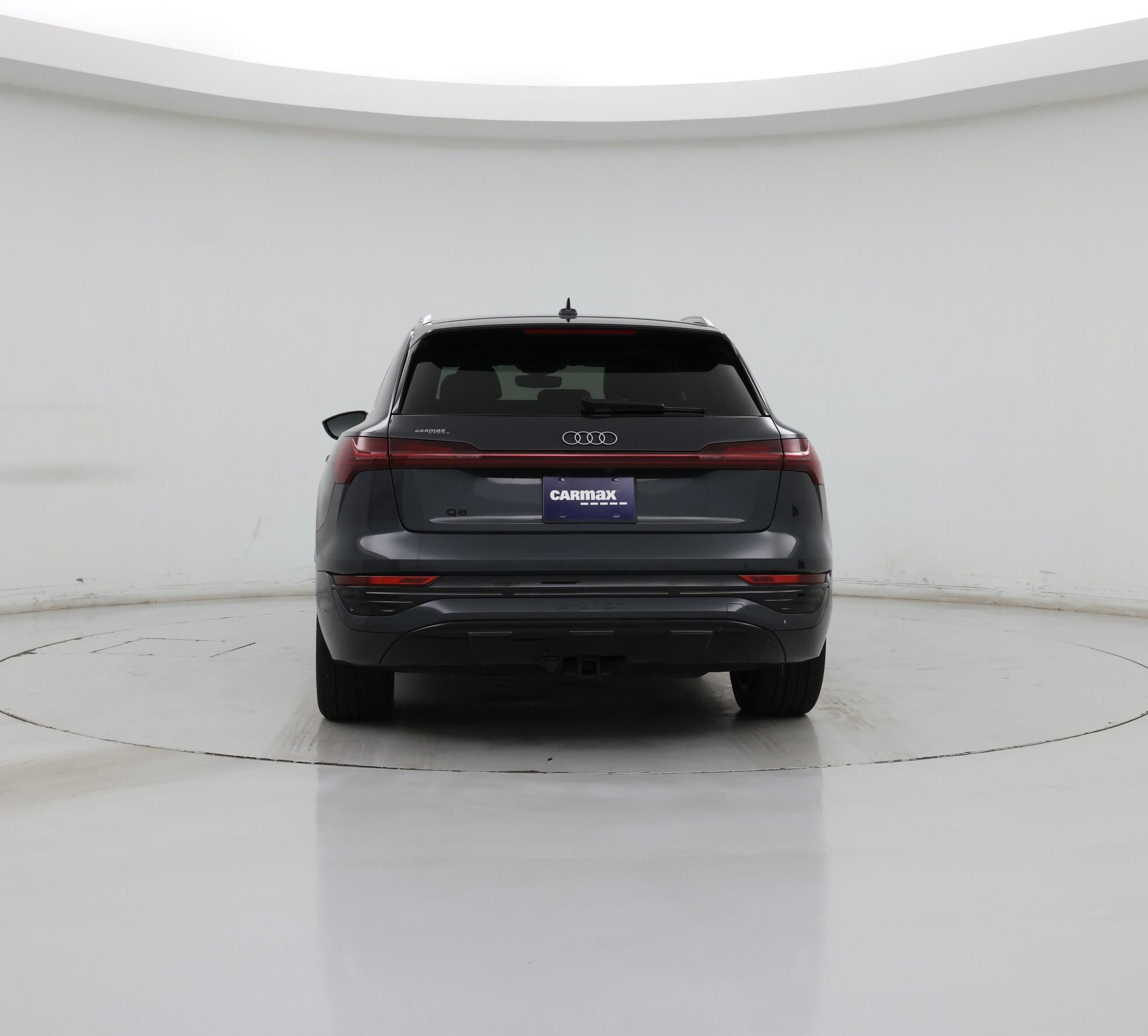 Thumbnail: 2024 Audi Q8 e-tron - 6