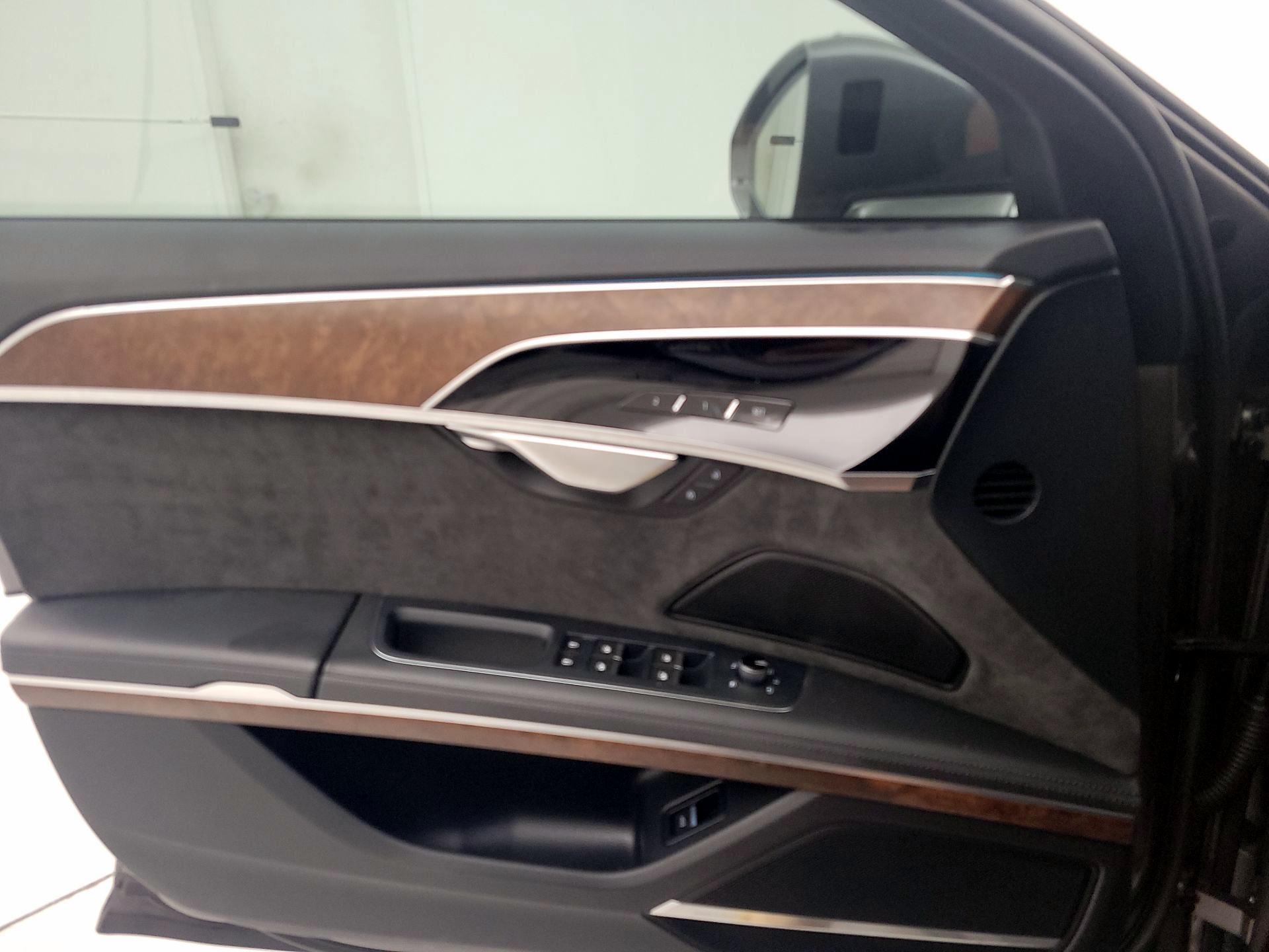 Thumbnail: 2021 Audi A8 - 12