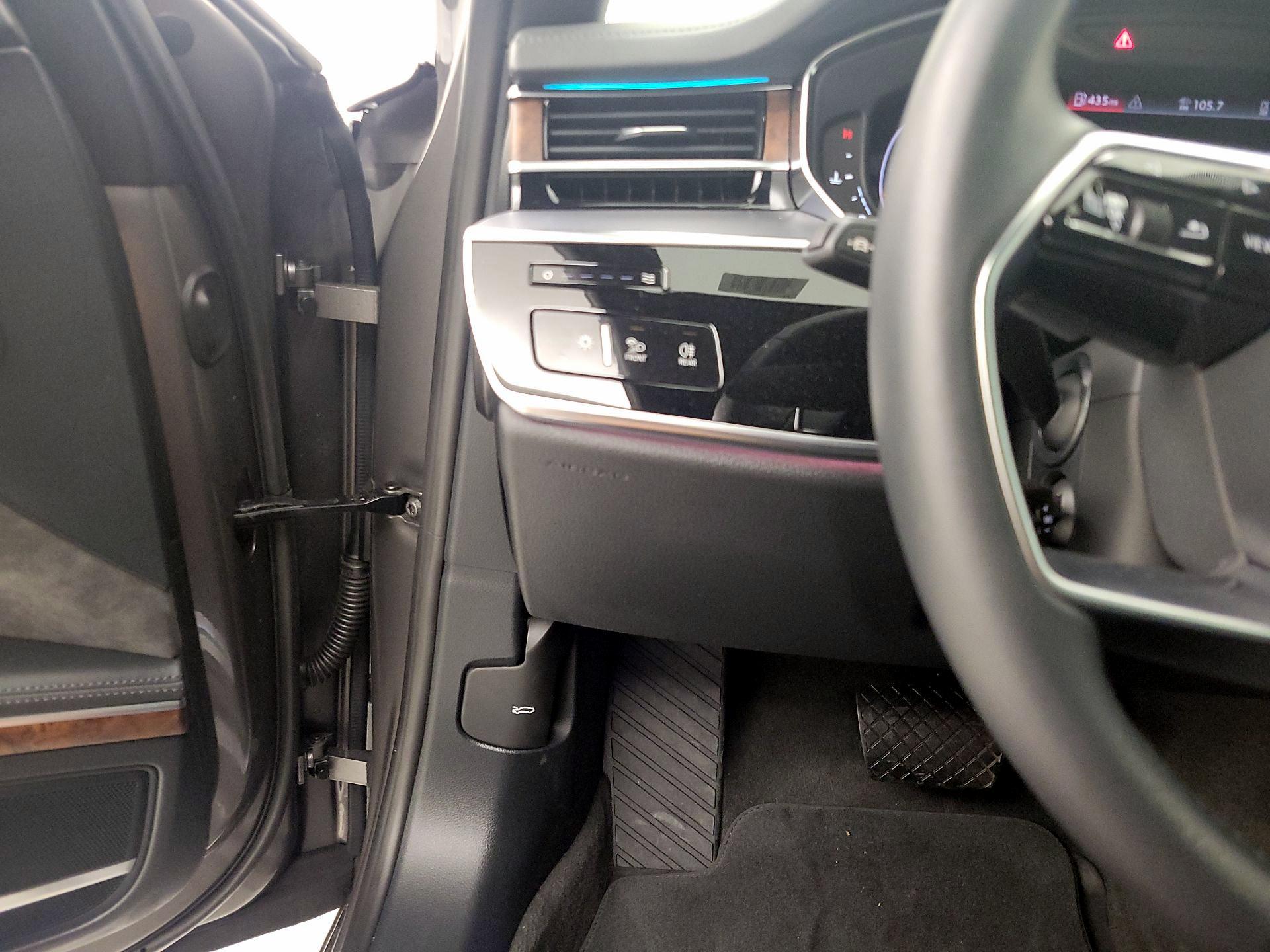 Thumbnail: 2021 Audi A8 - 13