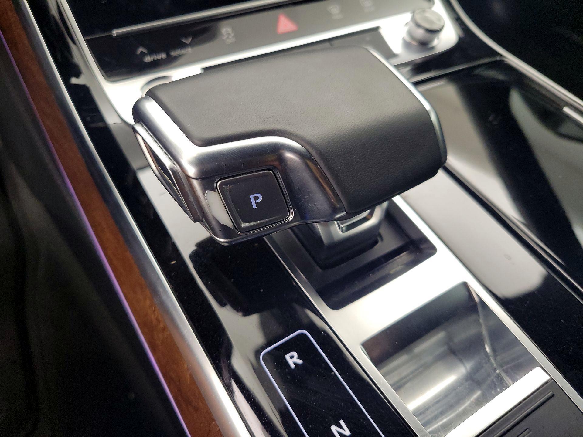 Thumbnail: 2021 Audi A8 - 18