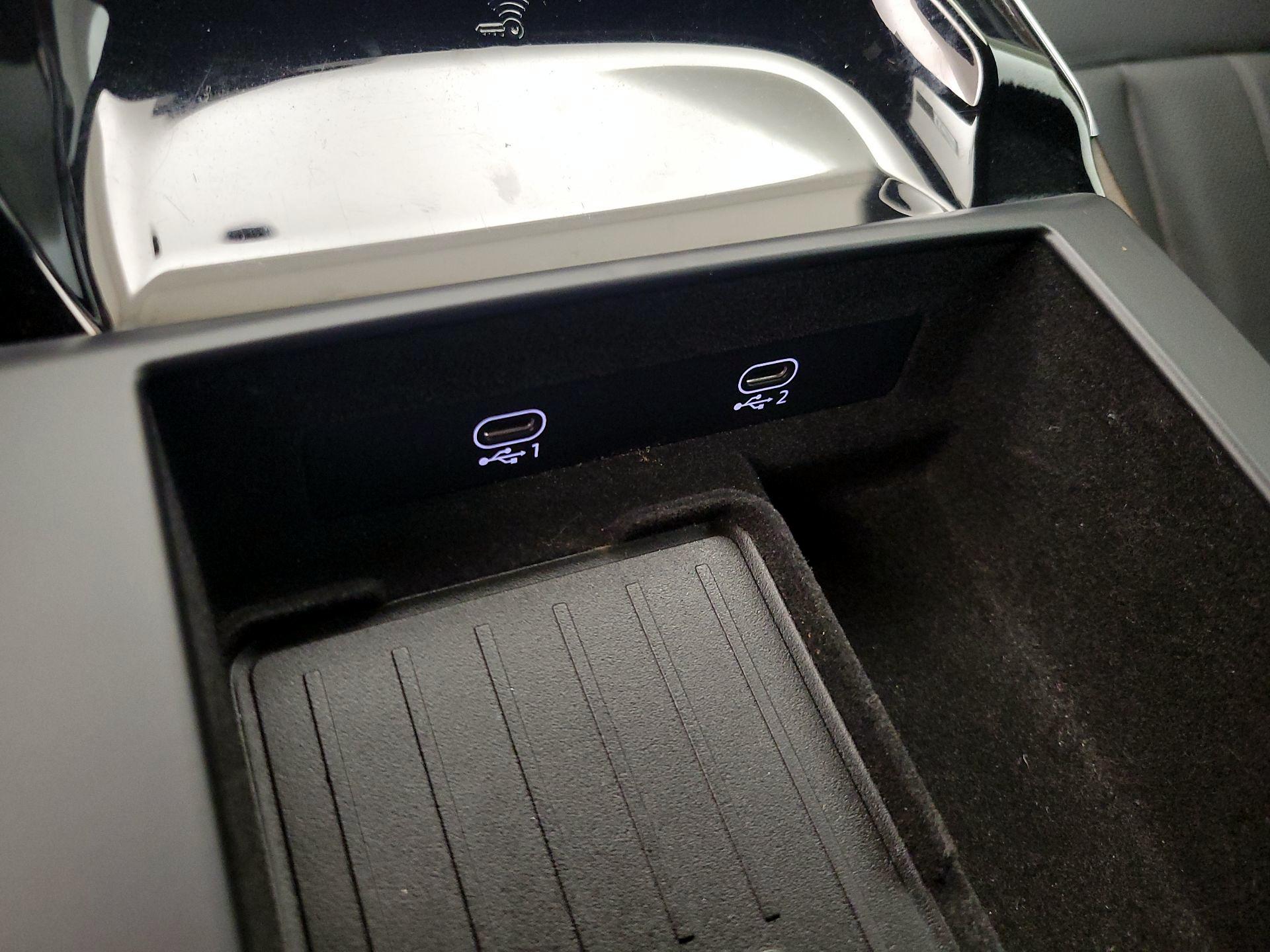 Thumbnail: 2021 Audi A8 - 19