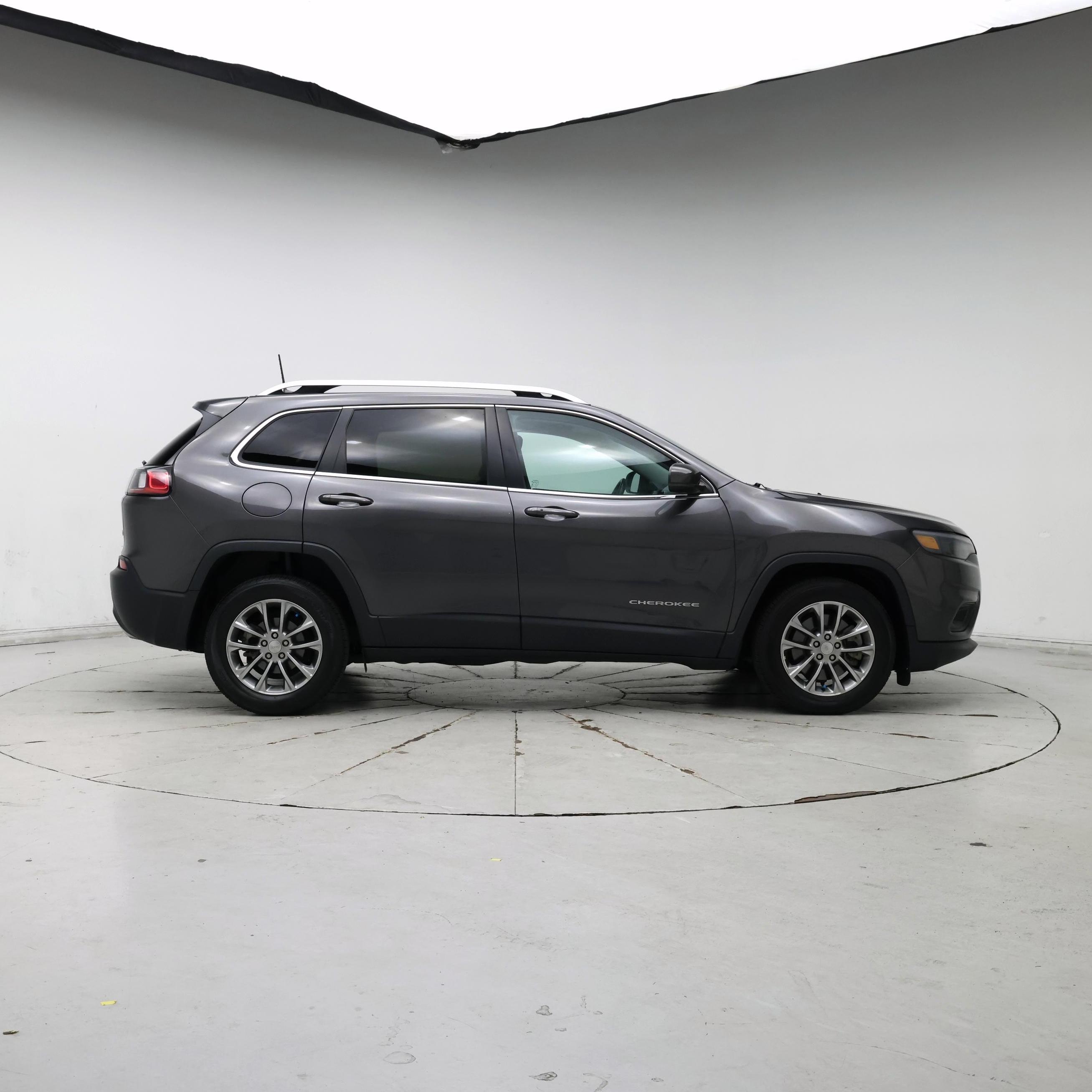 Thumbnail: 2019 Jeep Cherokee - 7