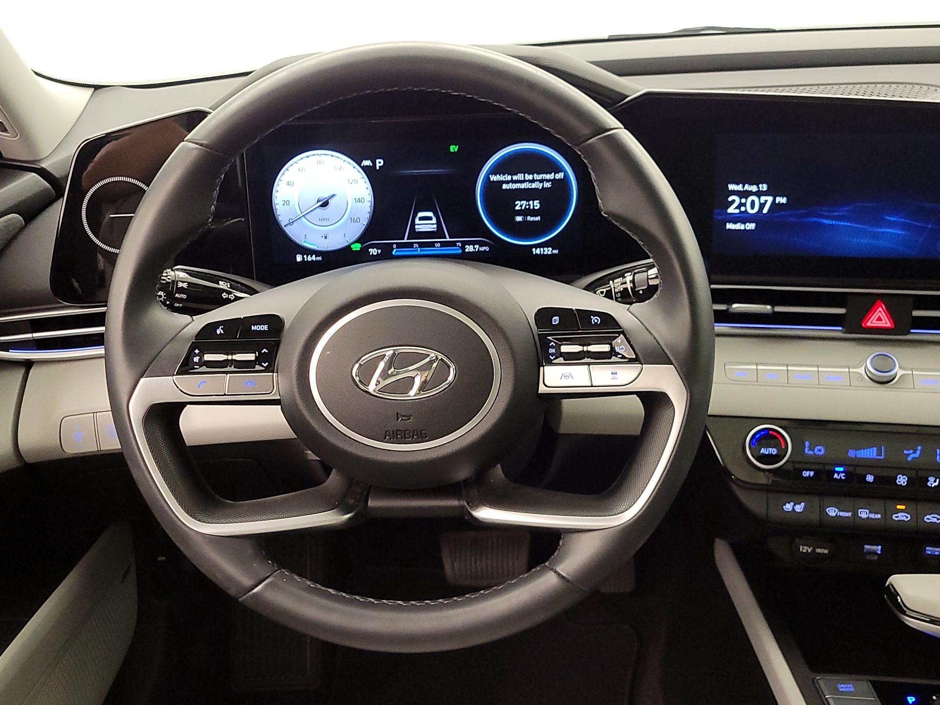 Thumbnail: 2023 Hyundai Elantra - 10