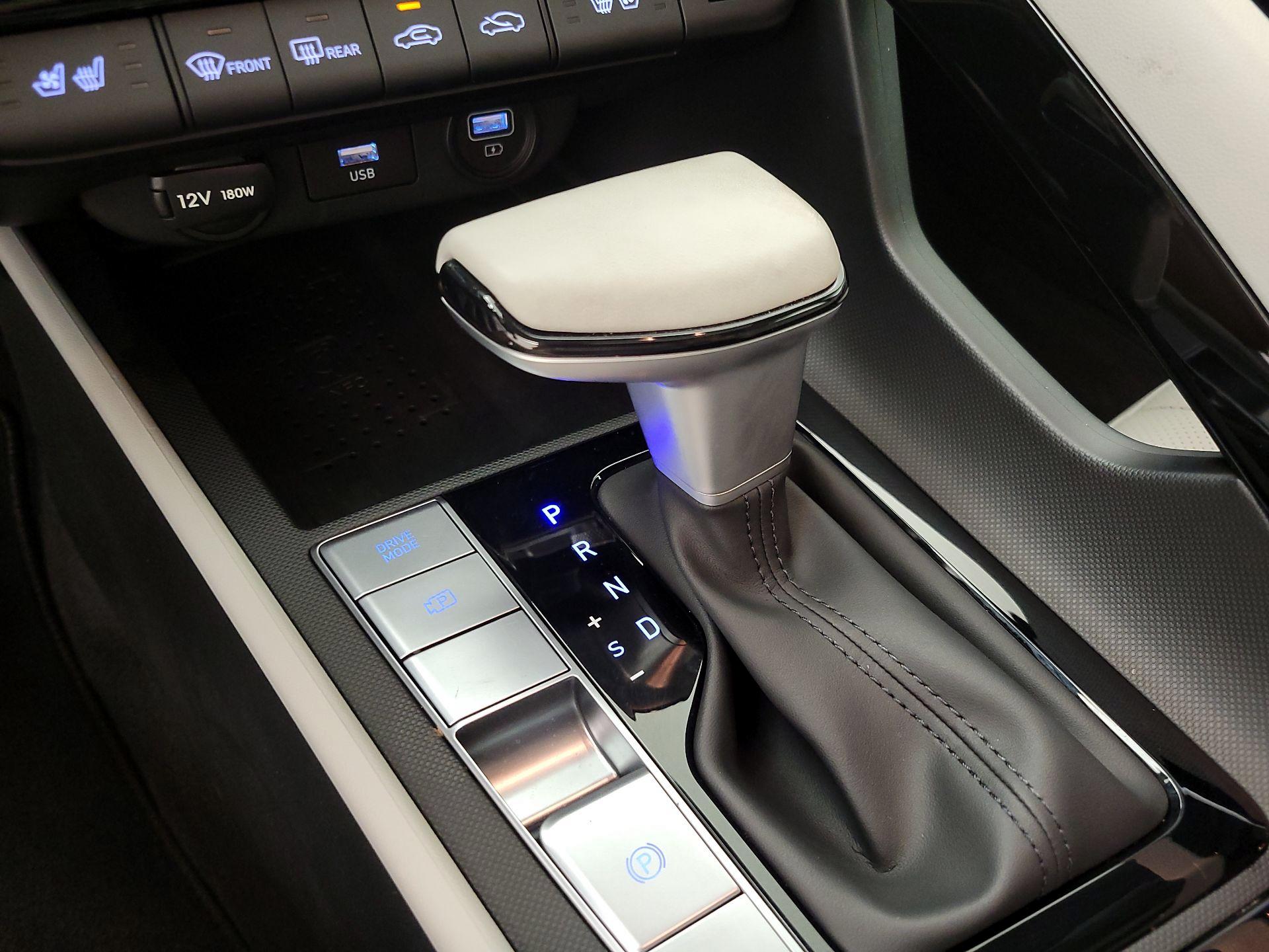 Thumbnail: 2023 Hyundai Elantra - 18