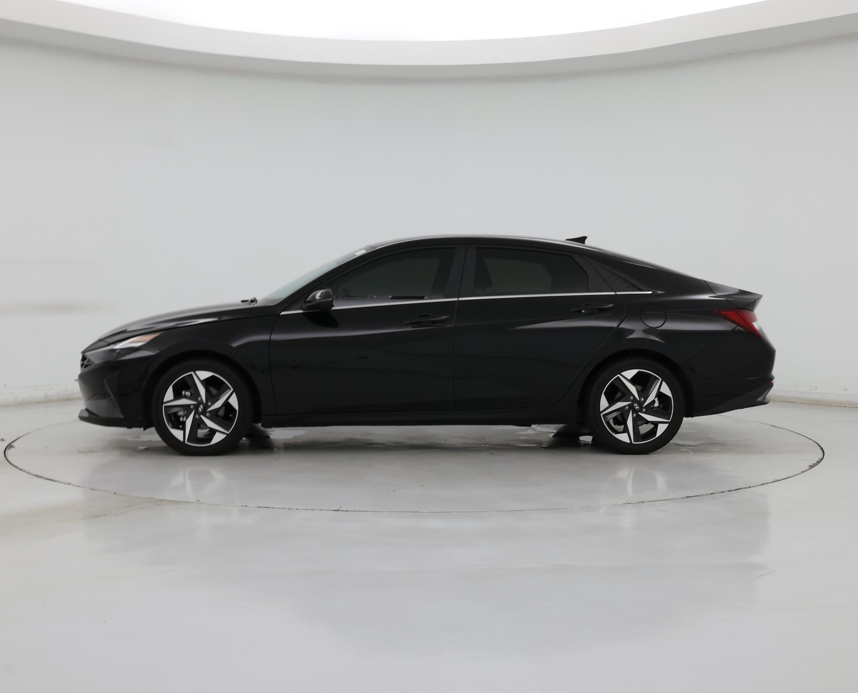Thumbnail: 2023 Hyundai Elantra - 3