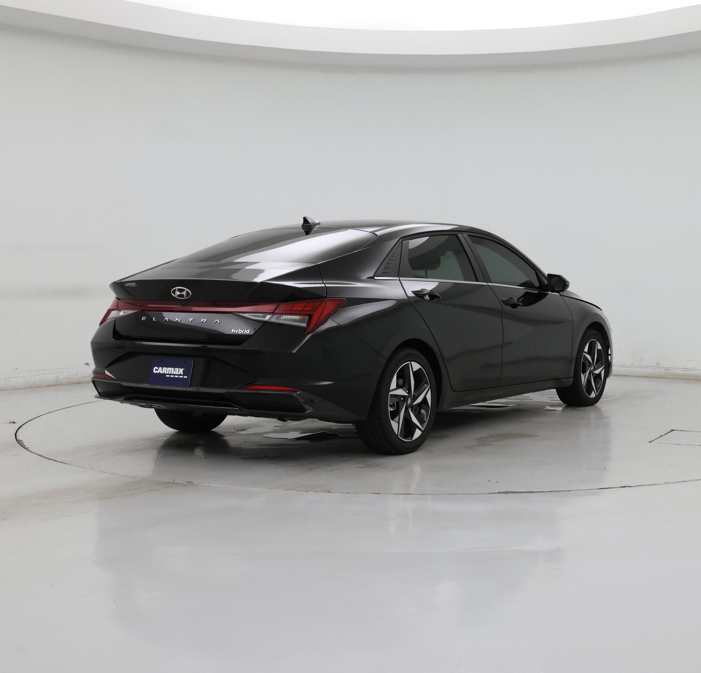 Thumbnail: 2023 Hyundai Elantra - 8