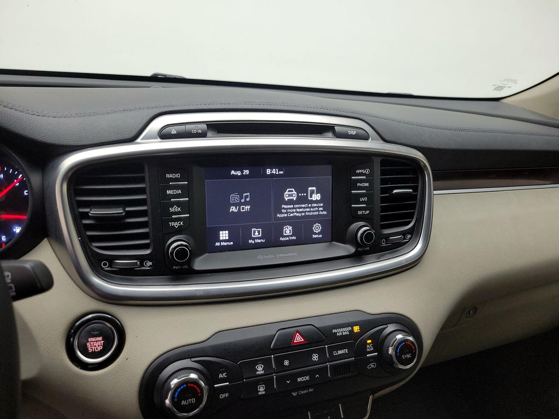 Thumbnail: 2017 Kia Sorento - 15