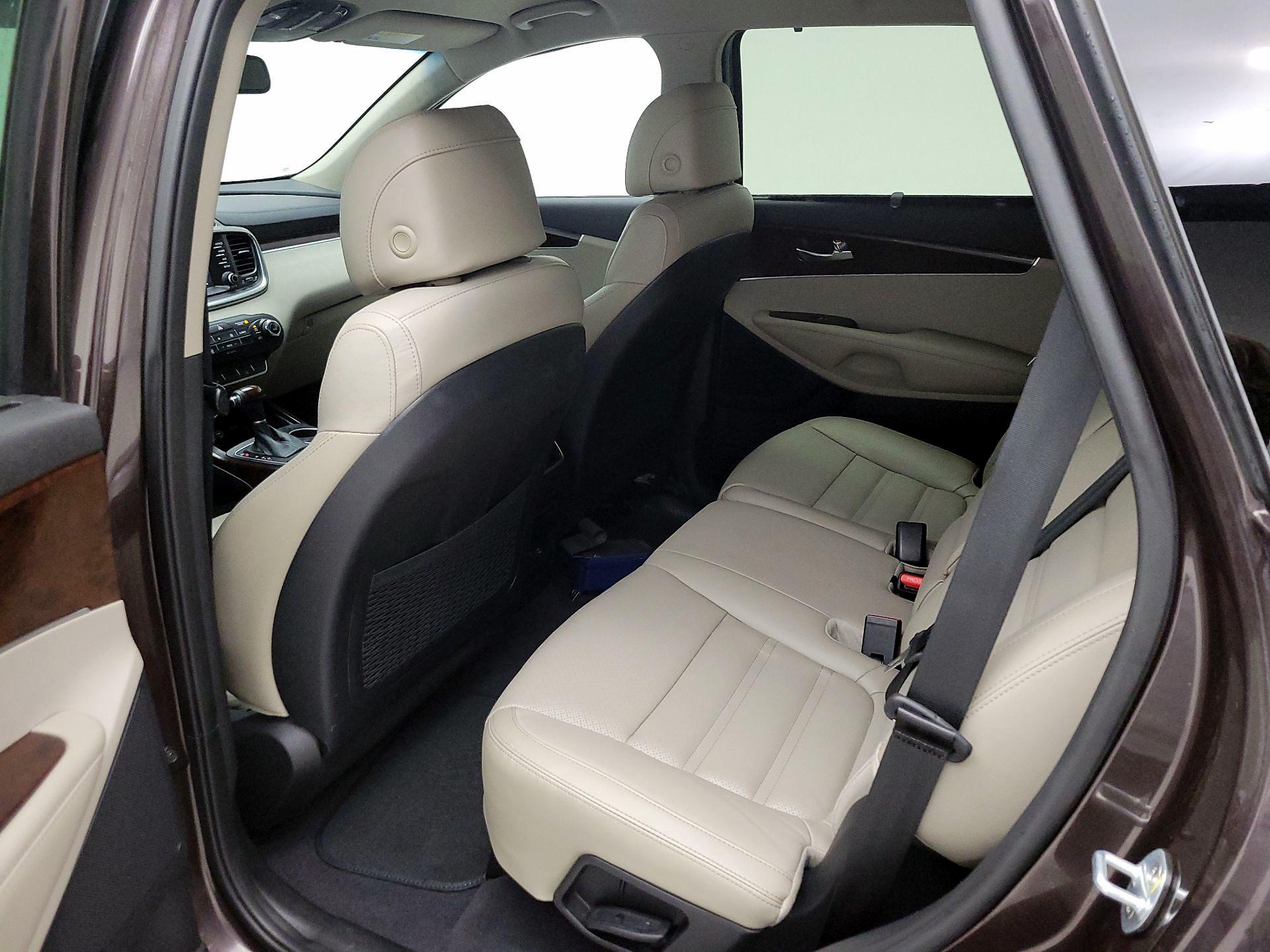 Thumbnail: 2017 Kia Sorento - 19