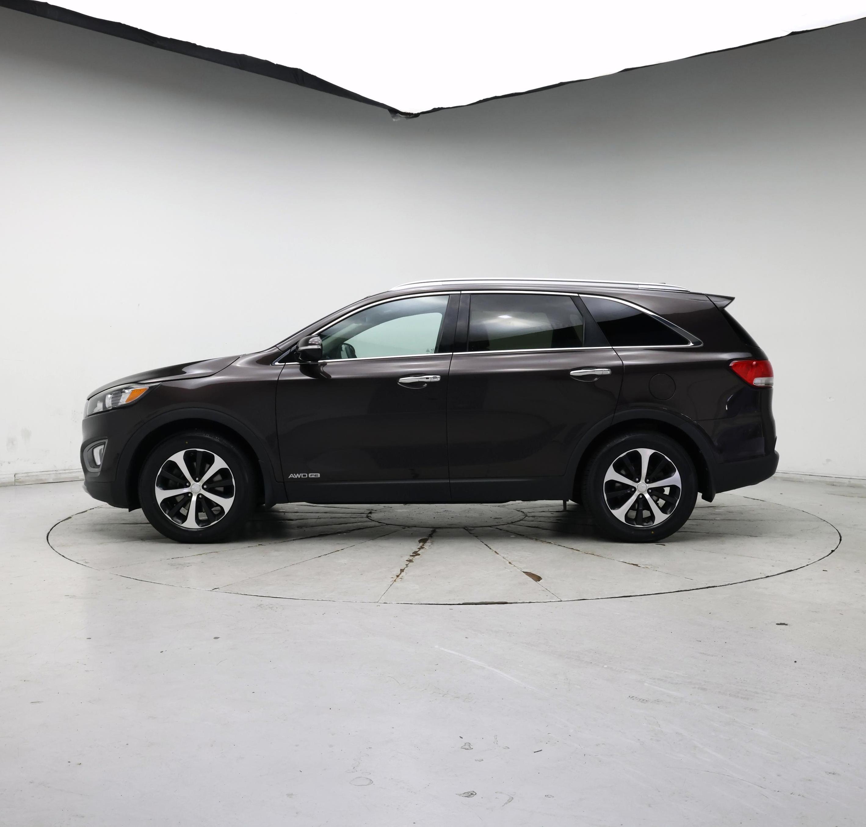 Thumbnail: 2017 Kia Sorento - 3