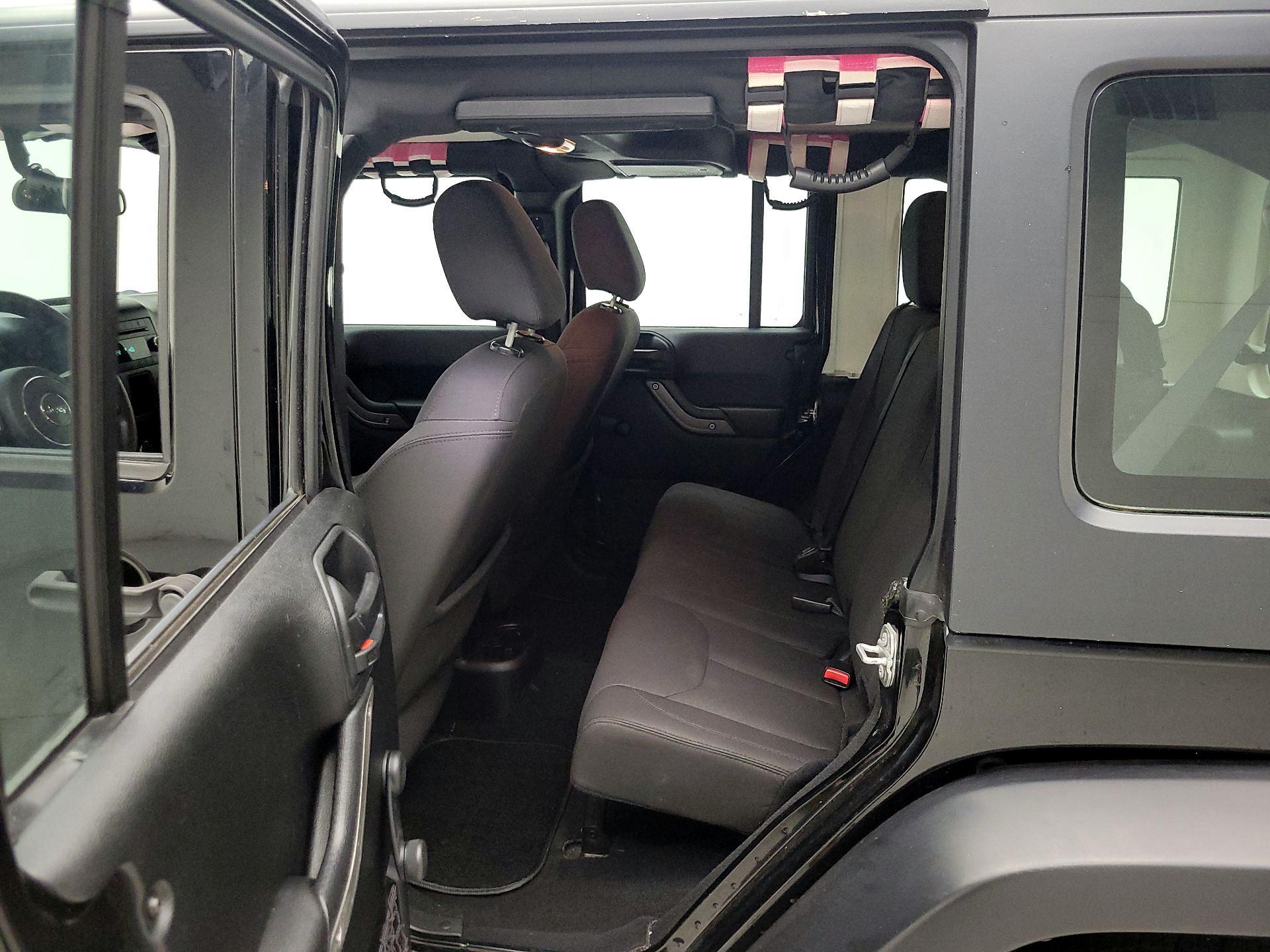 Thumbnail: 2017 Jeep Wrangler - 17