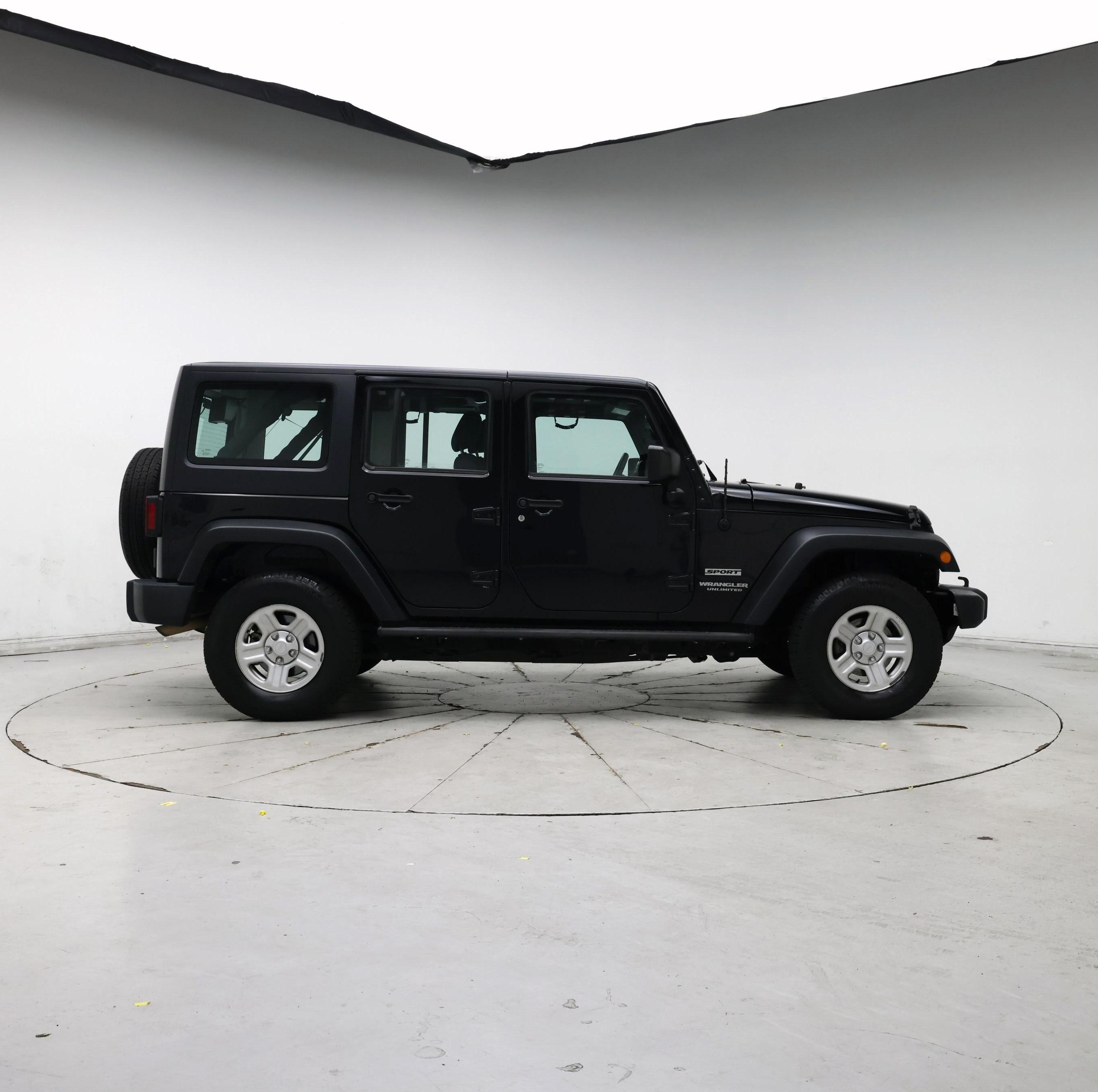 Thumbnail: 2017 Jeep Wrangler - 7