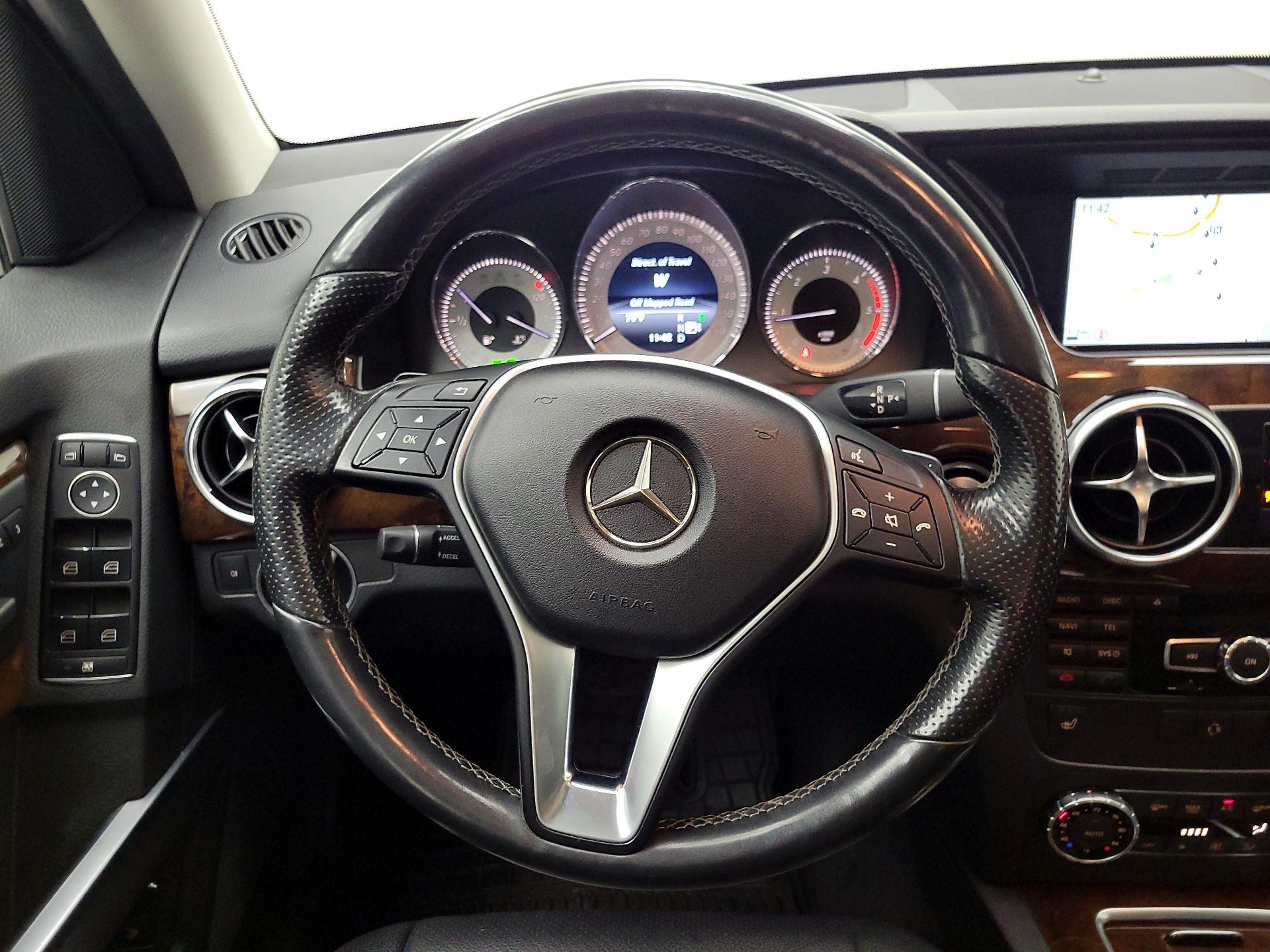 Thumbnail: 2015 Mercedes-Benz GLK - 10