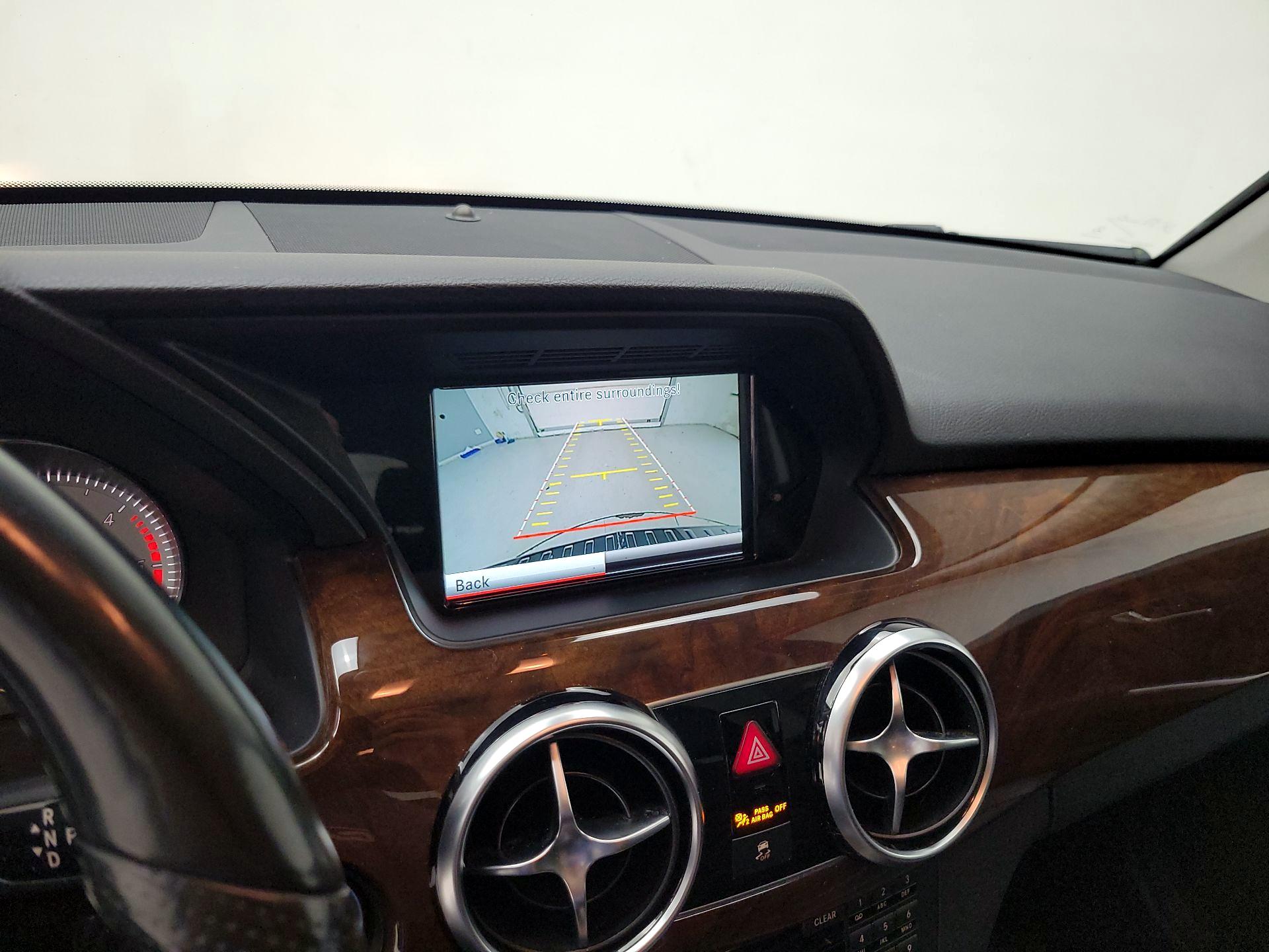 Thumbnail: 2015 Mercedes-Benz GLK - 15