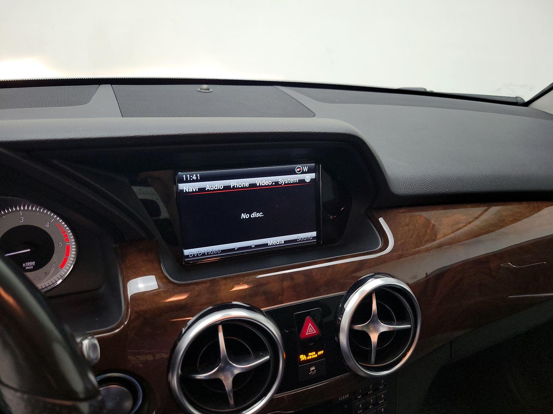 Thumbnail: 2015 Mercedes-Benz GLK - 16