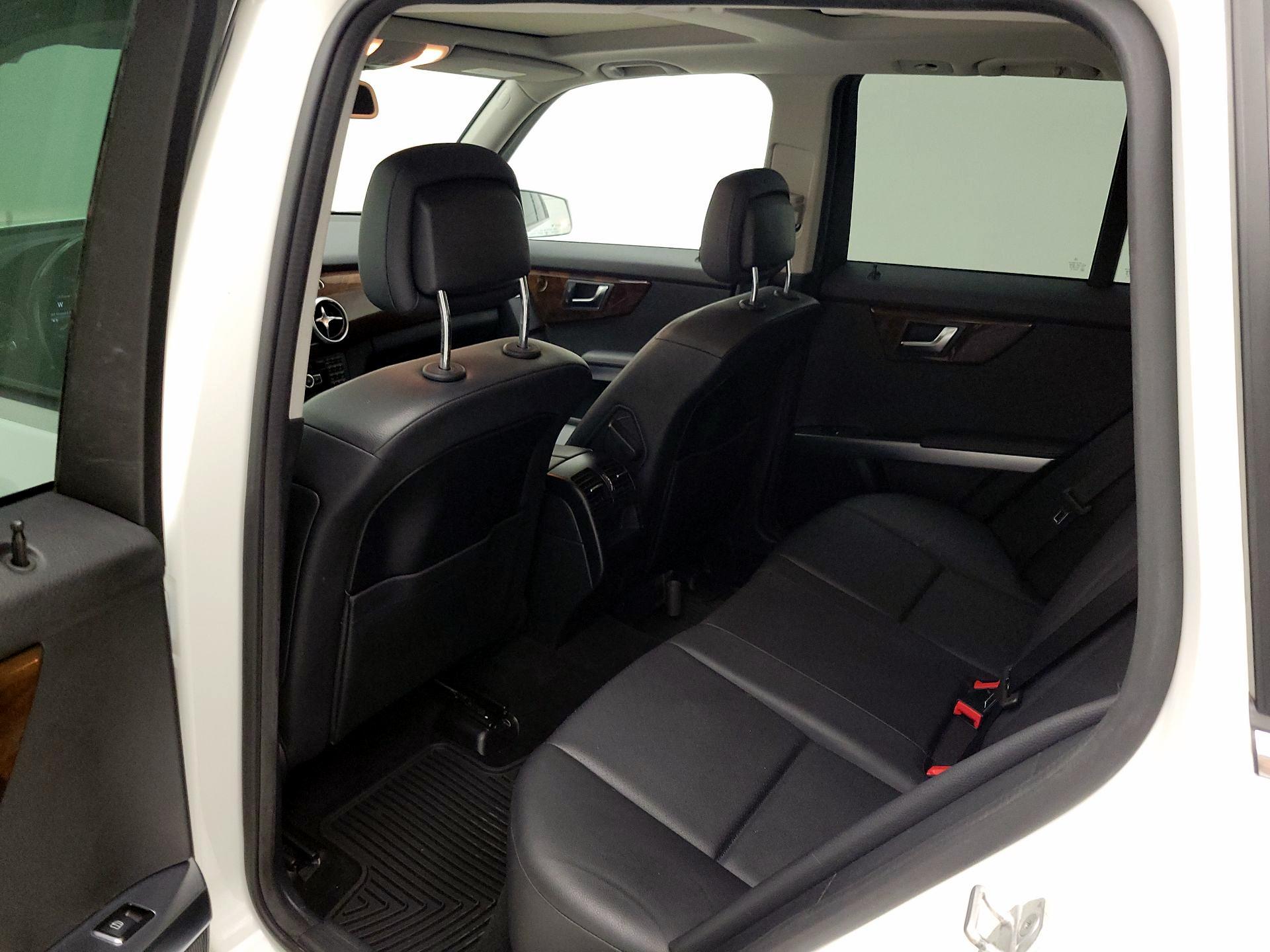 Thumbnail: 2015 Mercedes-Benz GLK - 19
