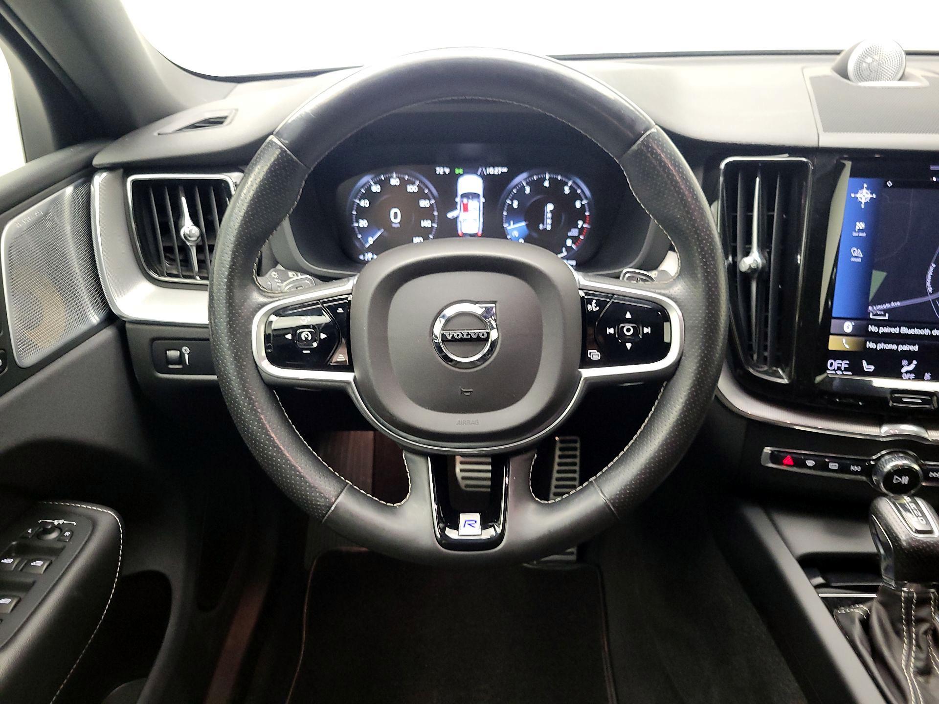 Thumbnail: 2018 Volvo XC60 - 10