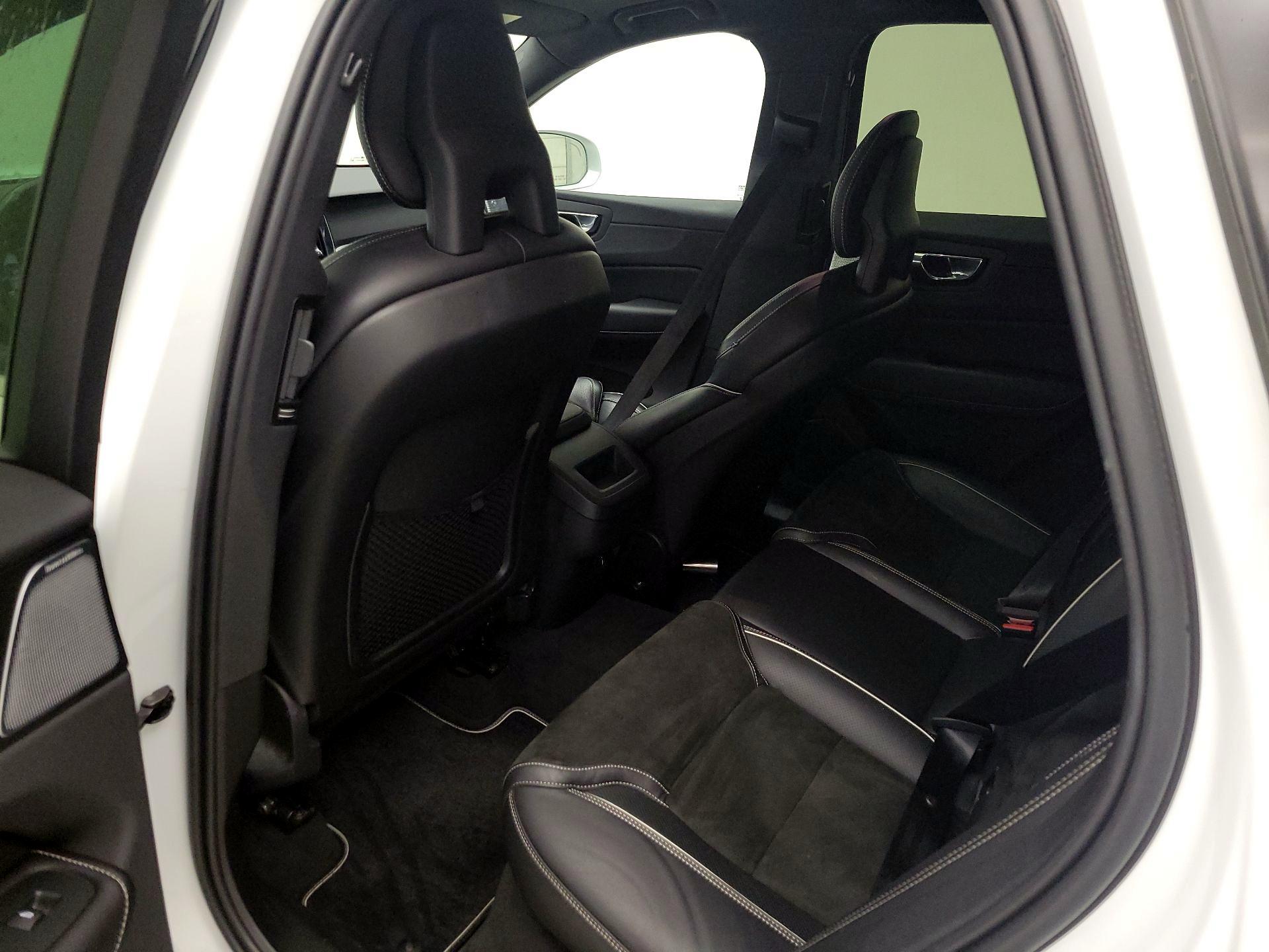 Thumbnail: 2018 Volvo XC60 - 20