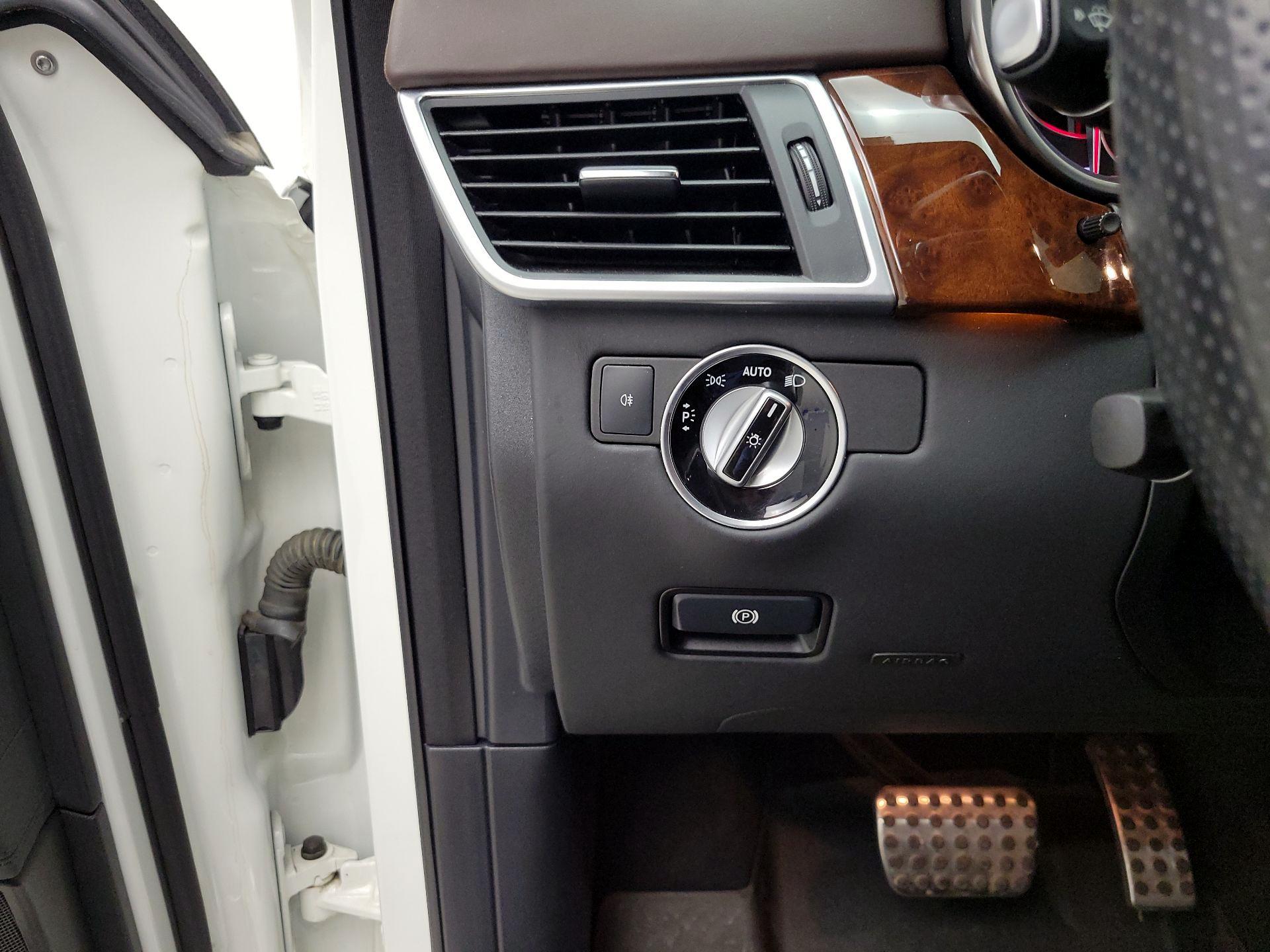 Thumbnail: 2016 Mercedes-Benz GL-Class - 13