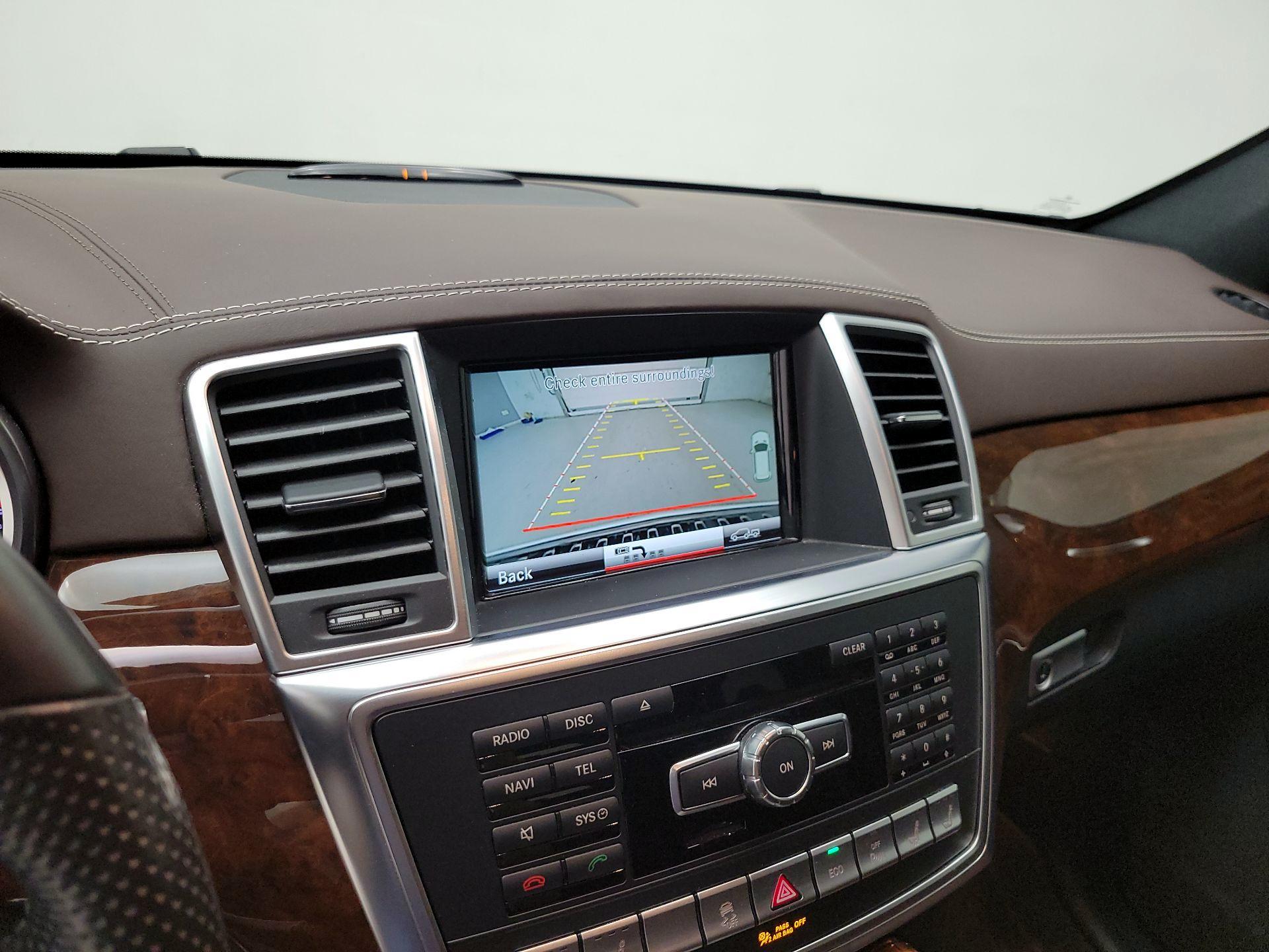 Thumbnail: 2016 Mercedes-Benz GL-Class - 15