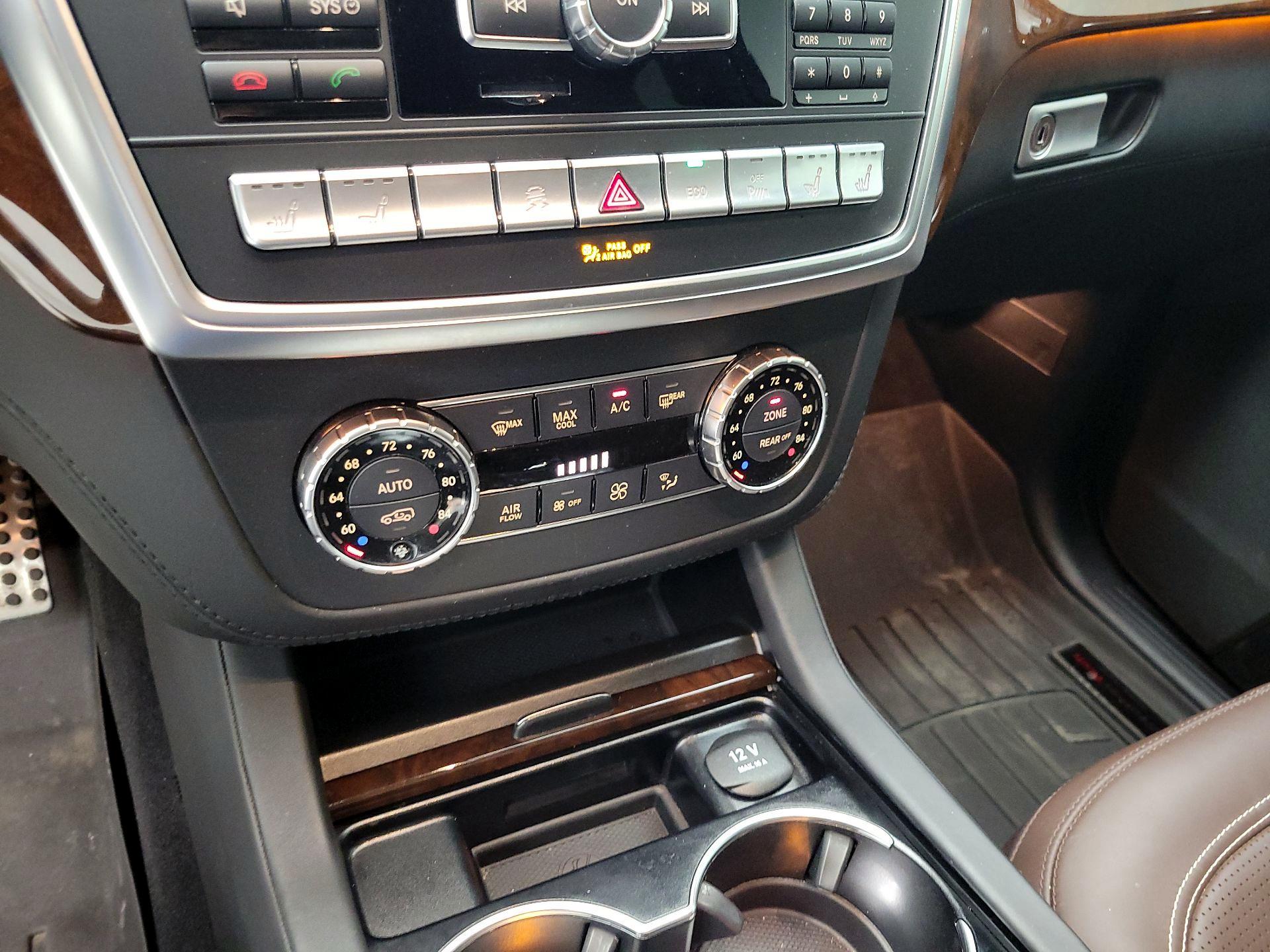 Thumbnail: 2016 Mercedes-Benz GL-Class - 17