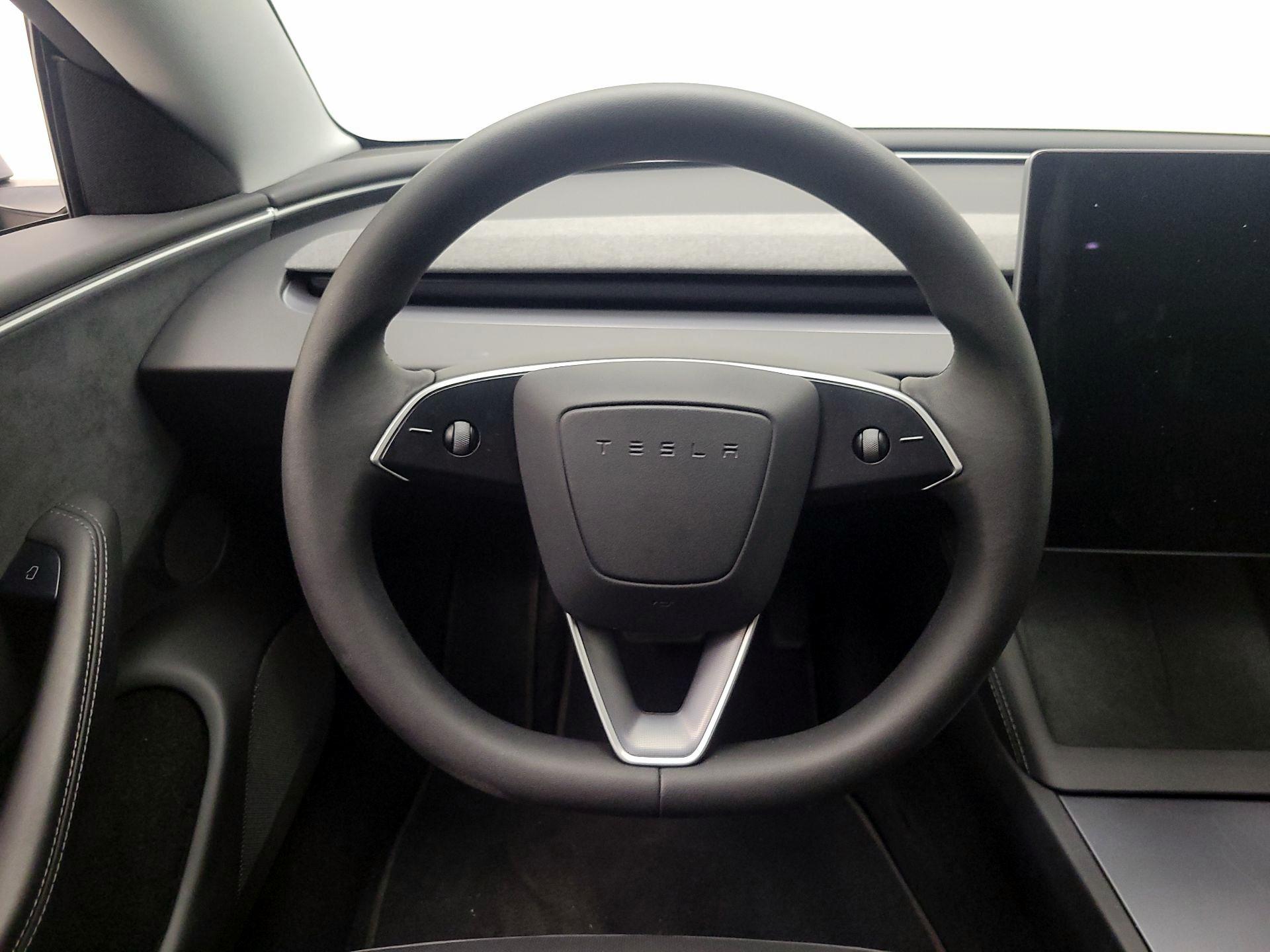 Thumbnail: 2024 Tesla Model 3 - 10